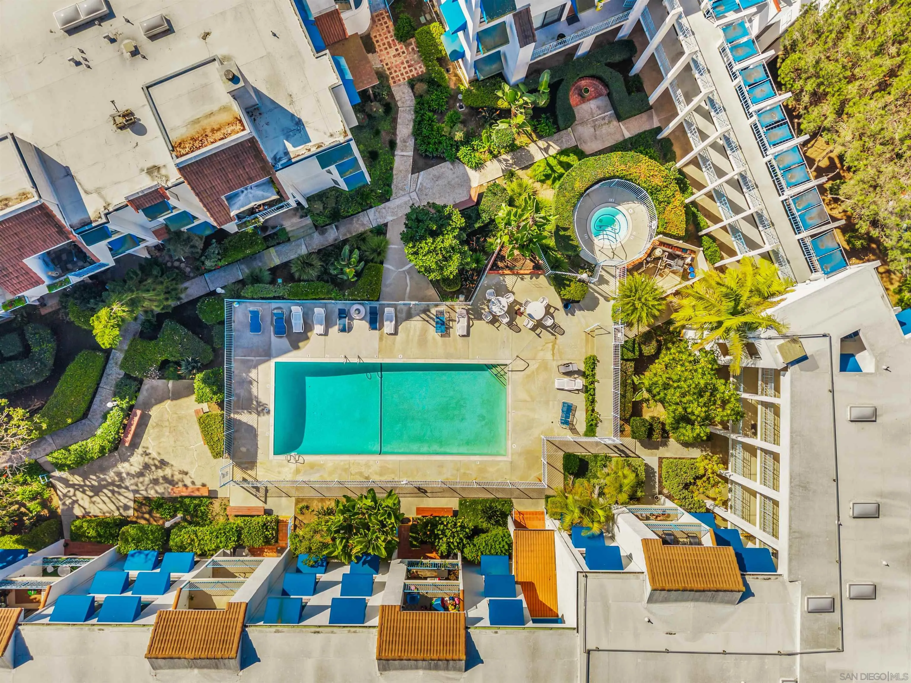 https://cdn.realtyfeed.com/cdn/127/260003728/8bd0951c2ab56cedaa4f47a9d7043f62.webp