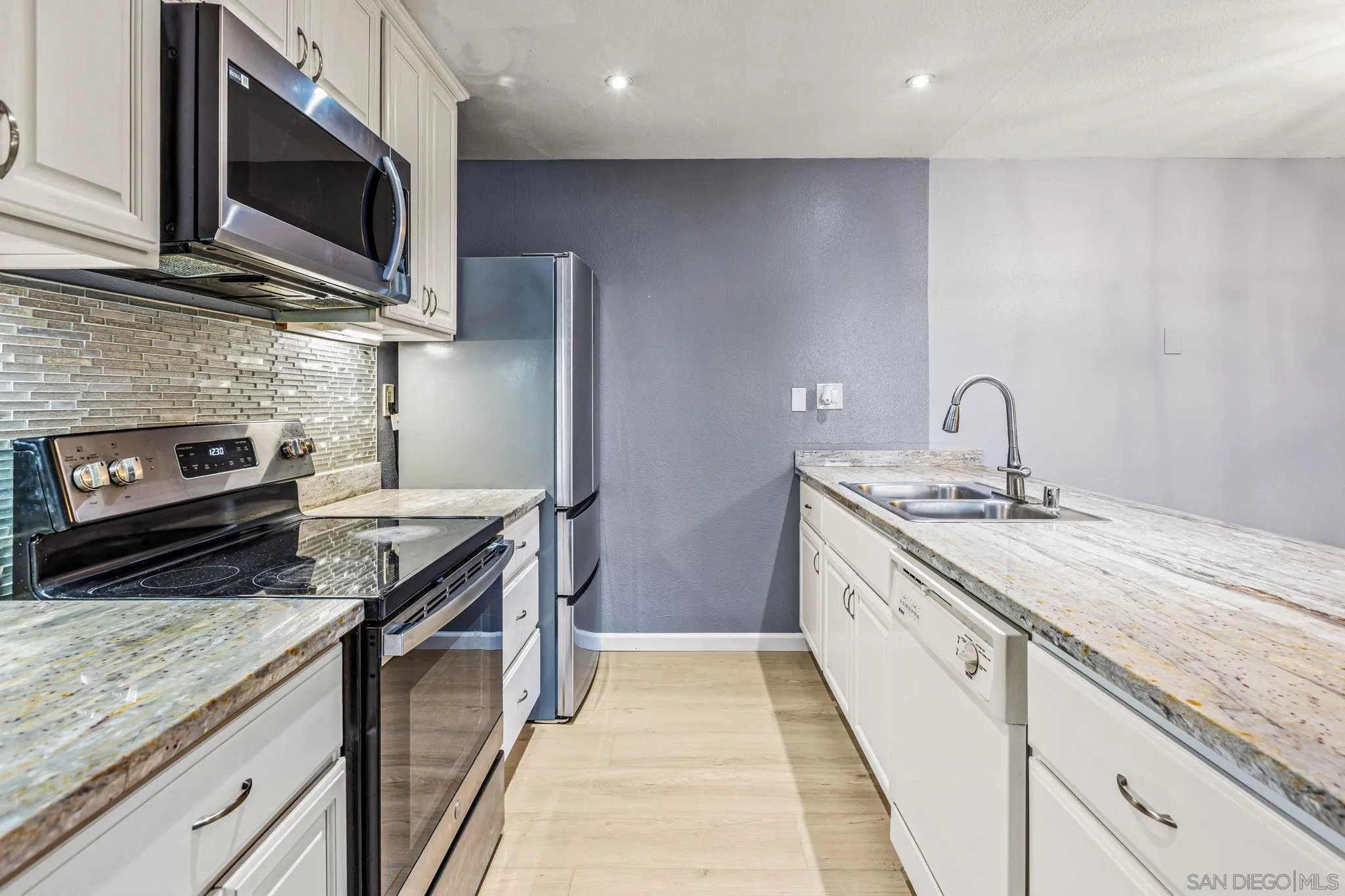 https://cdn.realtyfeed.com/cdn/127/260003728/b9eddc055b220545a4a8b2a1380da9ed.webp