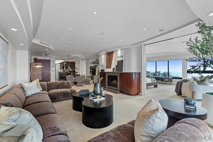 939 COAST BLVD #15E, LA JOLLA, CA 92037  Photo 12