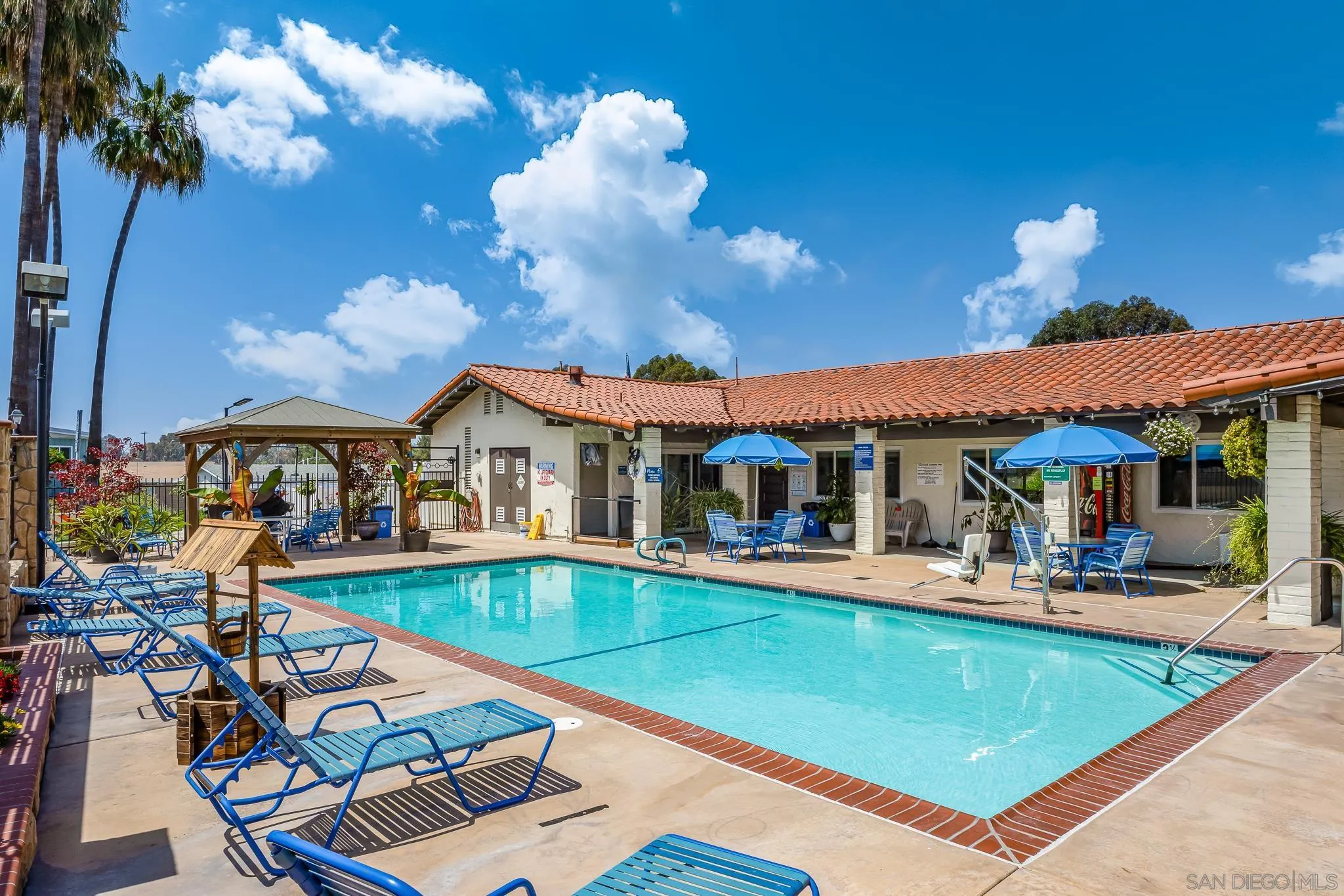 https://cdn.realtyfeed.com/cdn/127/260003743/280af617024ddd4b63baef425bd529c9.webp