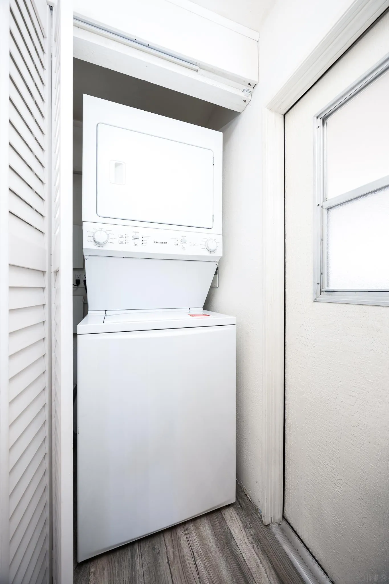 https://cdn.realtyfeed.com/cdn/127/260003743/584bfd4d8eca9371adb9061caea96a4d.webp