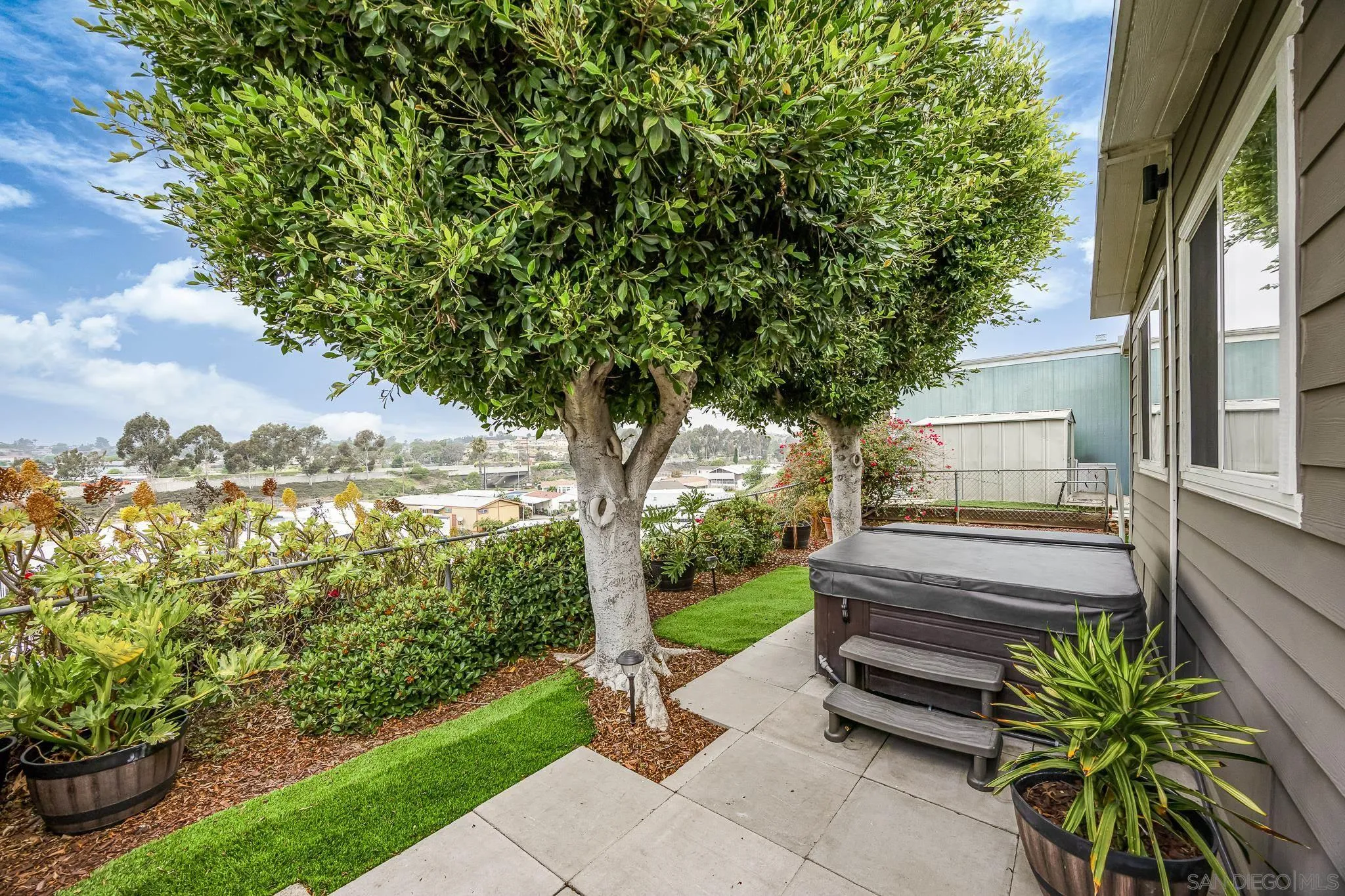 https://cdn.realtyfeed.com/cdn/127/260003743/869c6a5025ce00284d4a5f5733209f9c.webp
