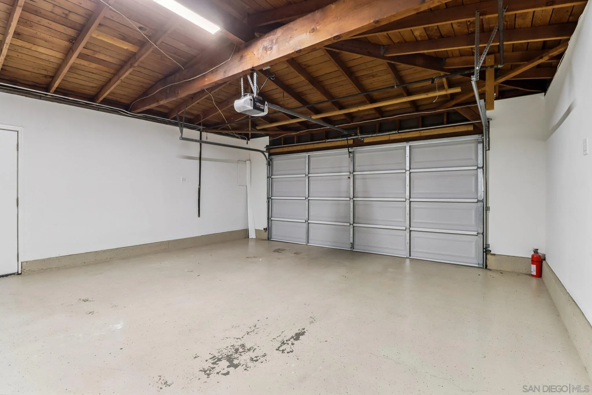 https://cdn.realtyfeed.com/cdn/127/260003745/8aeb962805190e1f9512991d2e34cdb7.webp
