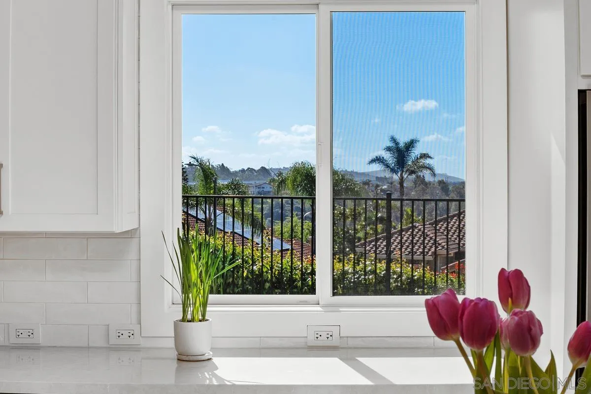 https://cdn.realtyfeed.com/cdn/127/260003748/8f9c797c0229b2f908bea0b1d7d53164.webp