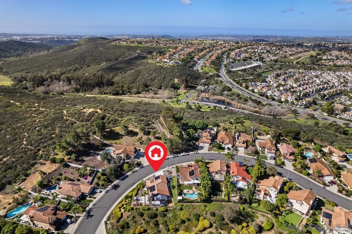 https://cdn.realtyfeed.com/cdn/127/260003748/963ad46e054f35e5c936176df5fb84aa.webp