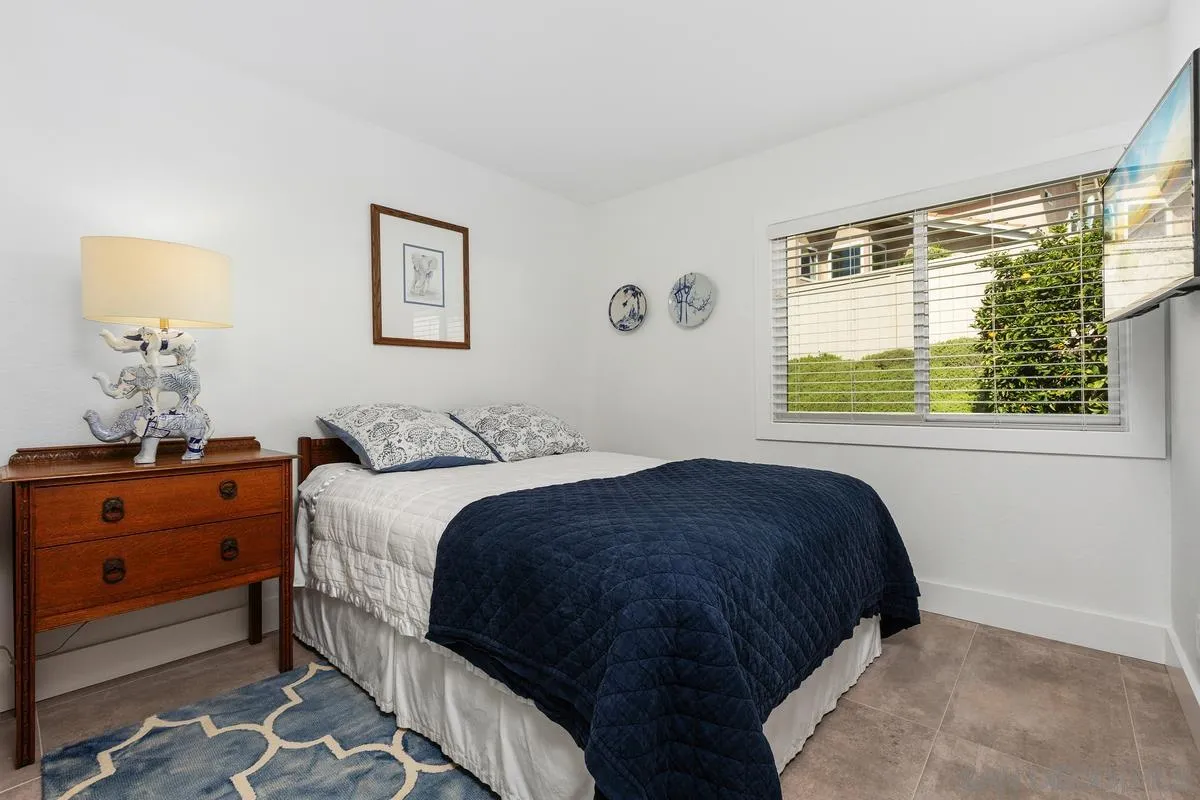 https://cdn.realtyfeed.com/cdn/127/260003748/b164b25775b1f347bc92b3f8f28e96af.webp
