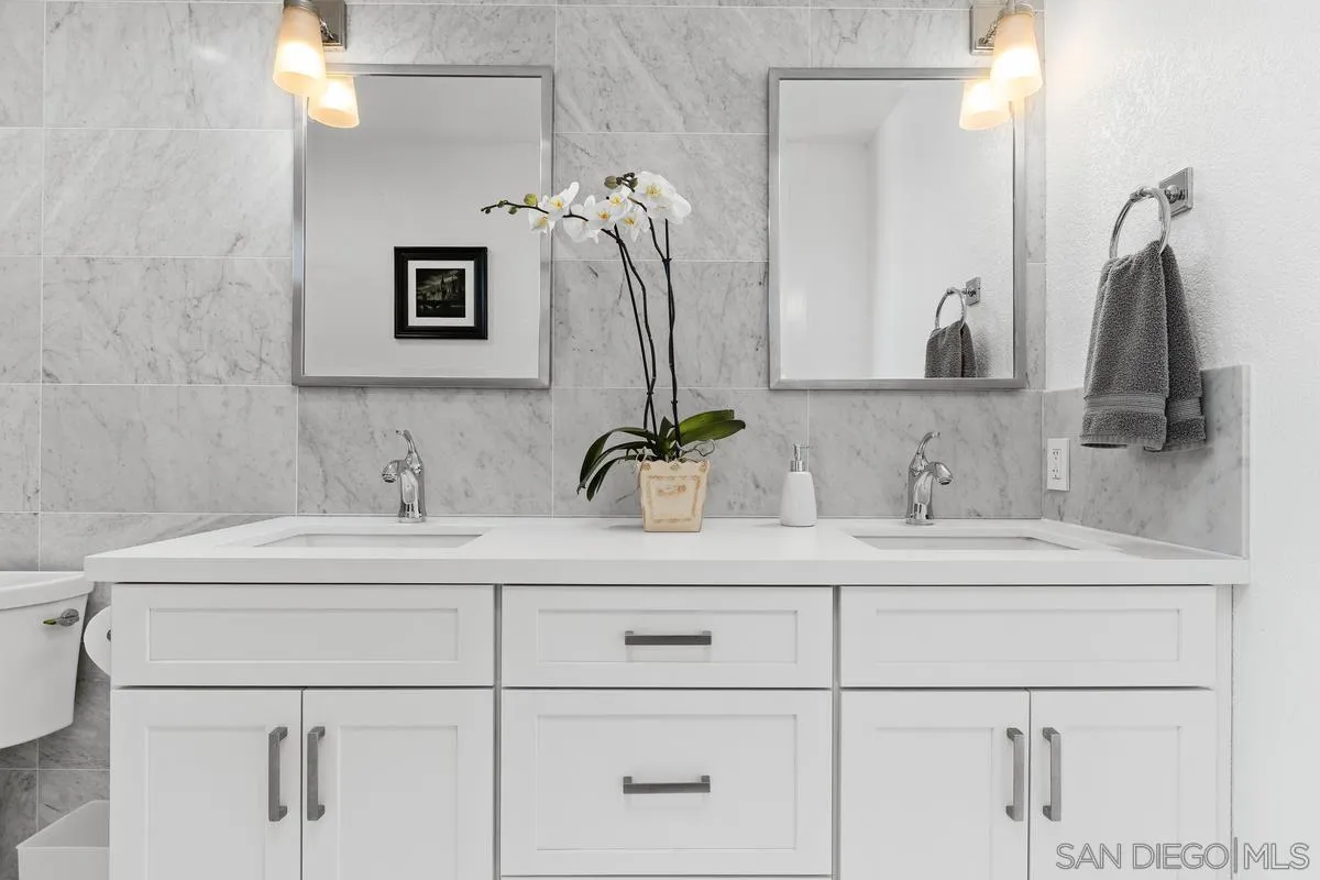 https://cdn.realtyfeed.com/cdn/127/260003748/f393c803184174cbc437b56fe660ad93.webp