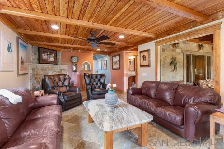 https://cdn.realtyfeed.com/cdn/127/260003751/63dc25405cf79131e723502dae5880c7.webp