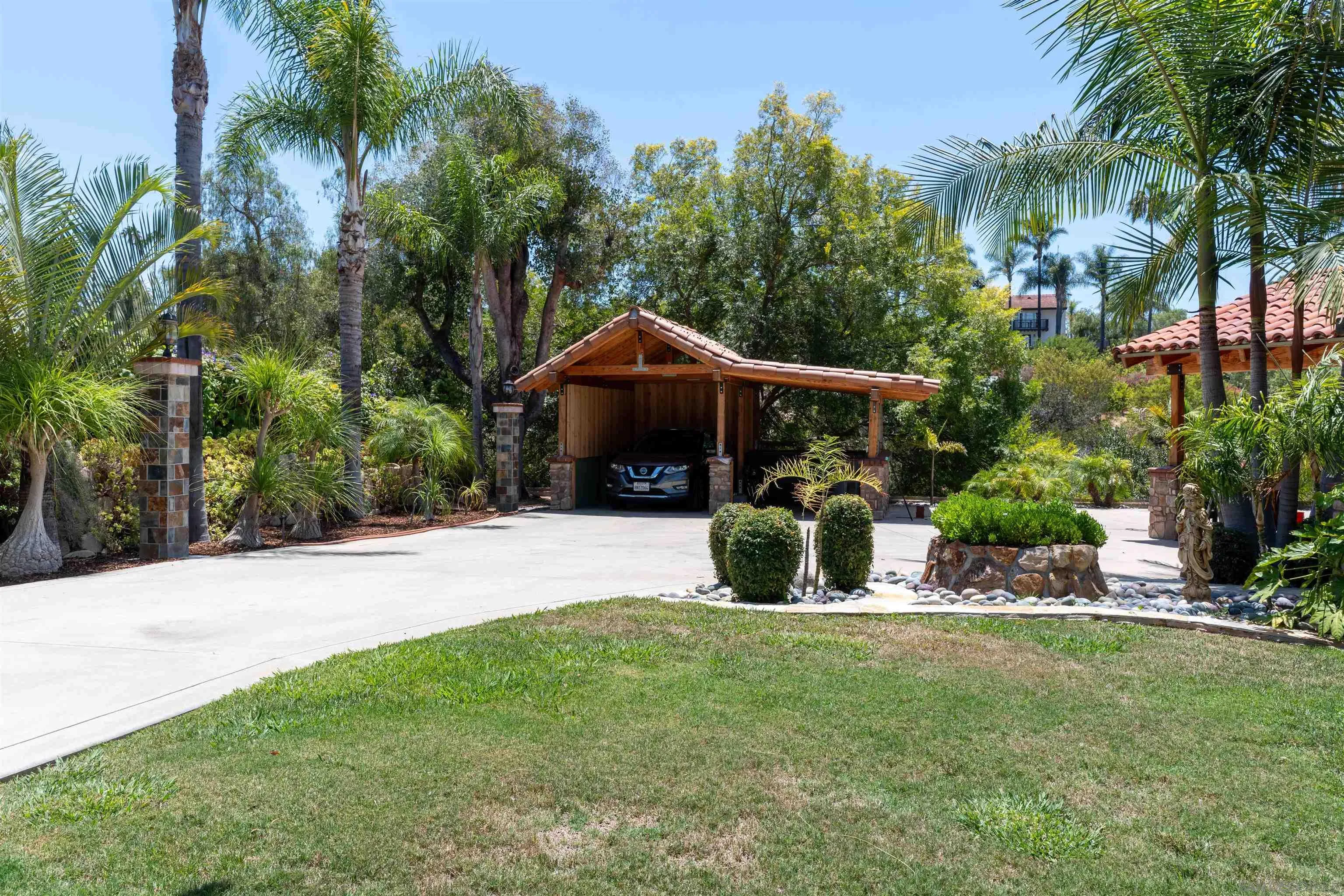 https://cdn.realtyfeed.com/cdn/127/260003751/f72effff3c13cd791038d45efa2b3981.webp