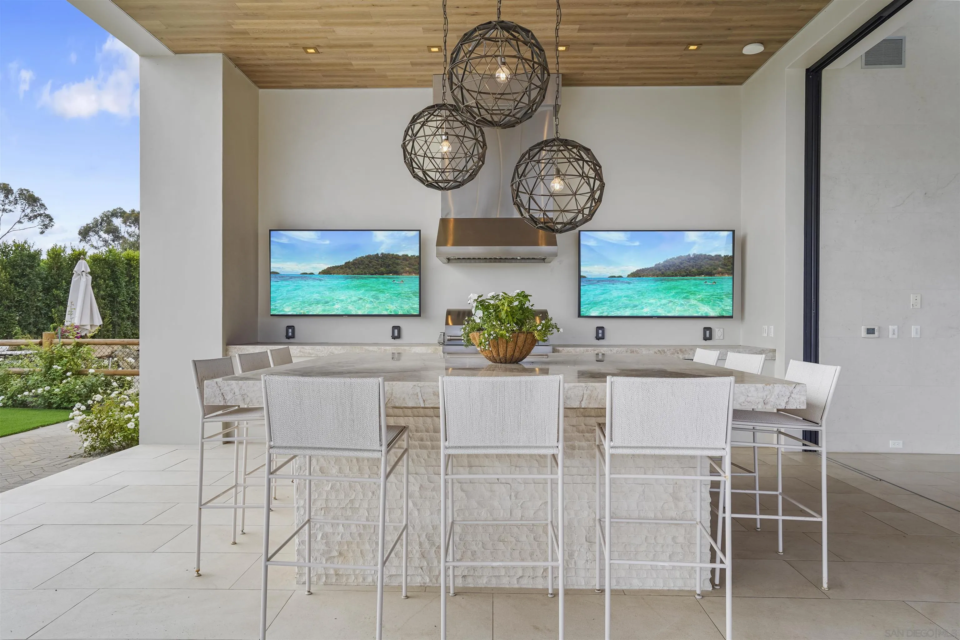 https://cdn.realtyfeed.com/cdn/127/260003755/3be32effff62a7b0ce9decbdf8aae178.webp