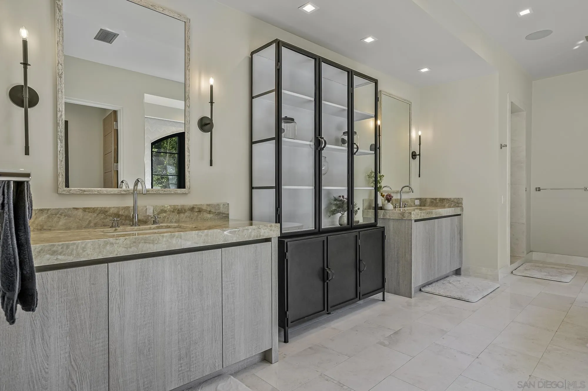 https://cdn.realtyfeed.com/cdn/127/260003755/877b766bc579967ee9efe5e7376076d0.webp
