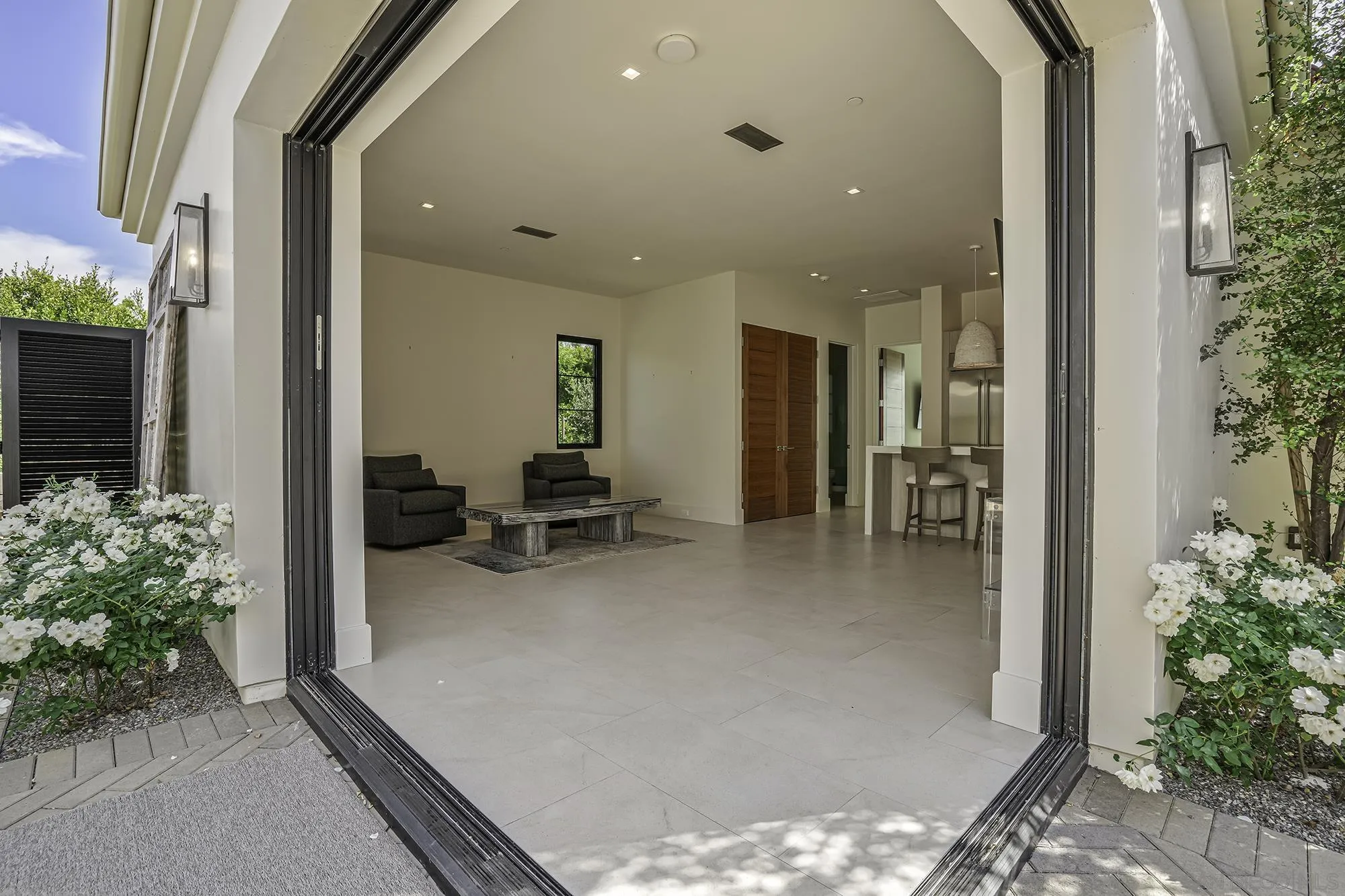 https://cdn.realtyfeed.com/cdn/127/260003755/99b8551ef19e1af2c57a1a5e6a51bae0.webp