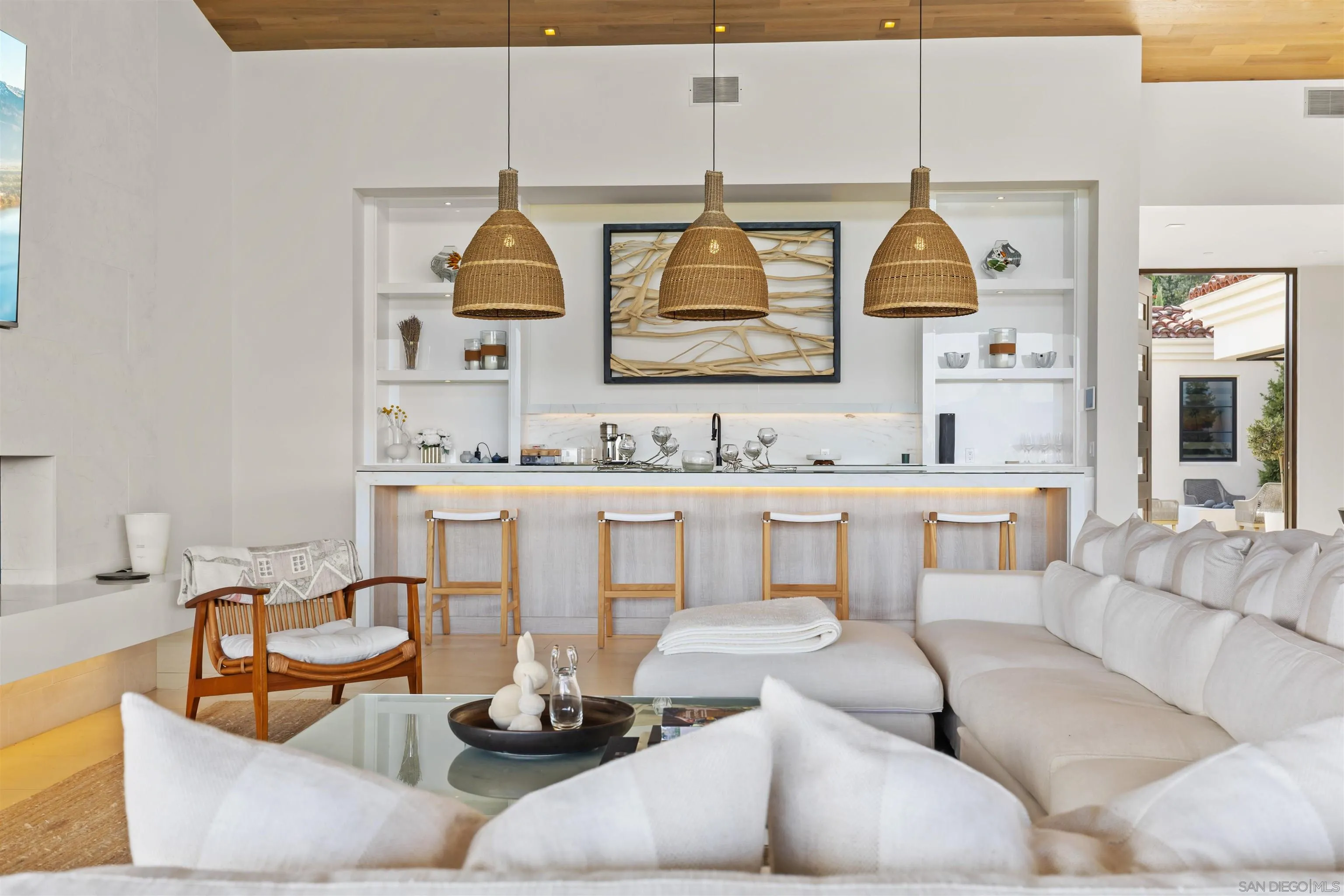 https://cdn.realtyfeed.com/cdn/127/260003755/ad64ebb41ce539c803ddb569dc8d0a07.webp