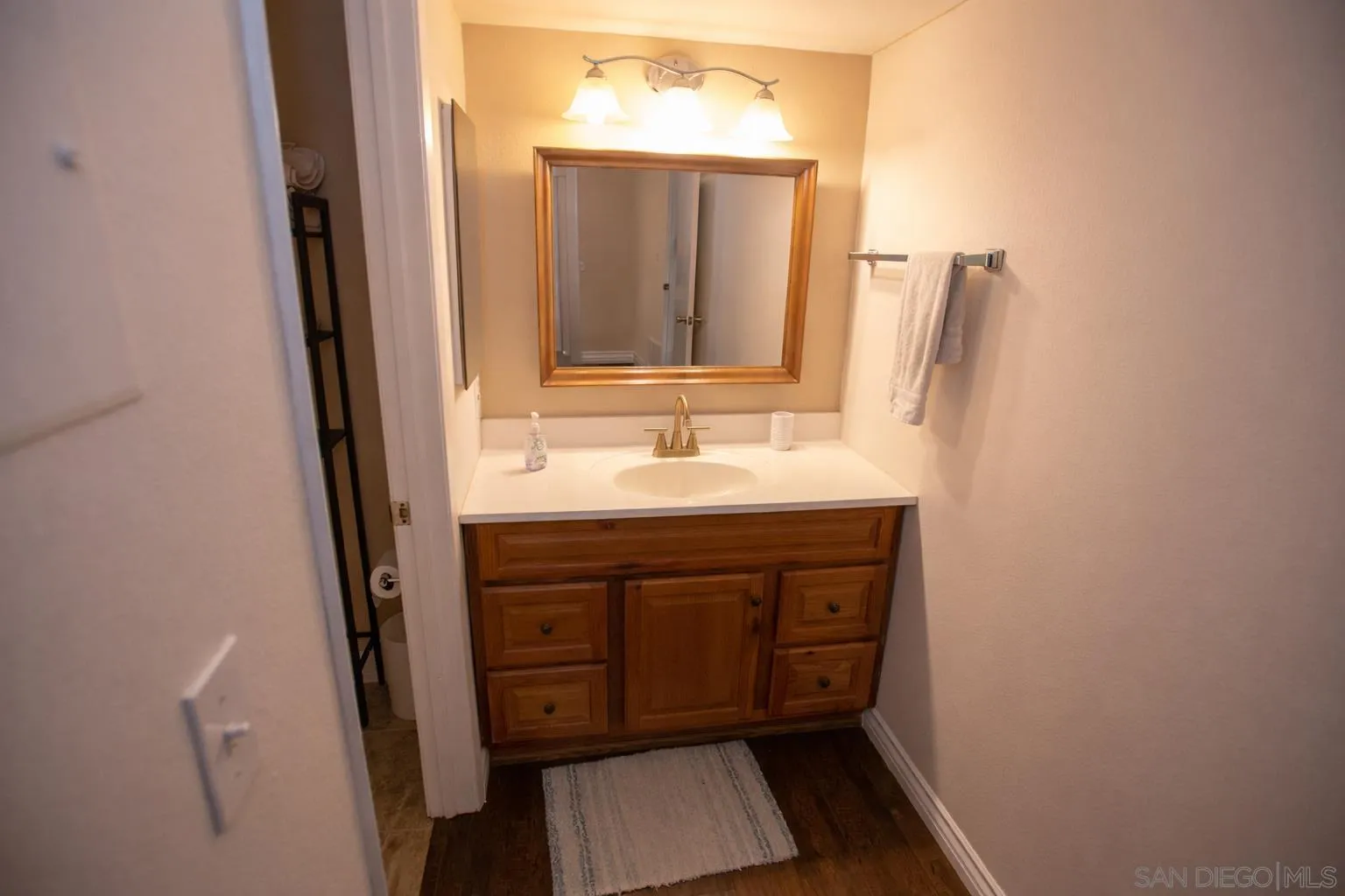 Photo #2: 260003757 Listing: Photo #2