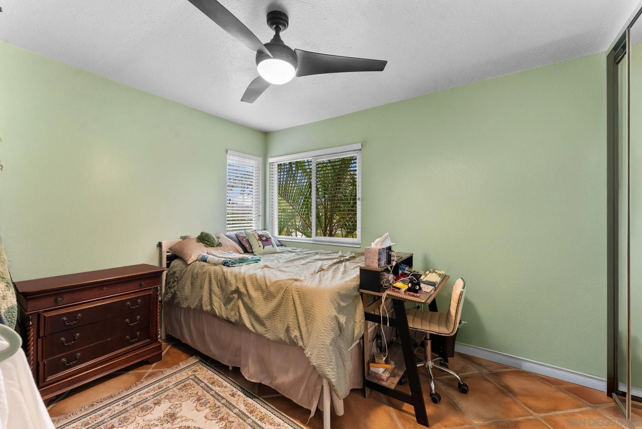https://cdn.realtyfeed.com/cdn/127/260003758/57661ad949ef2f309375066717bb1fc8.webp