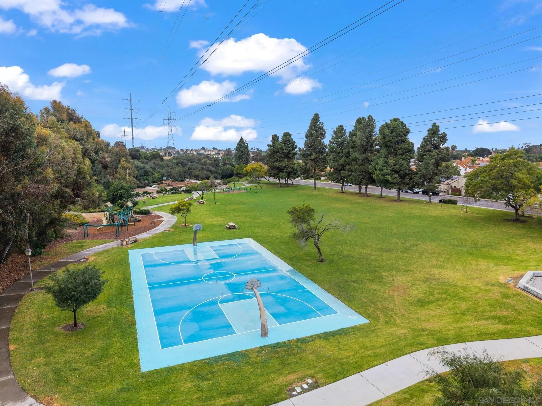 https://cdn.realtyfeed.com/cdn/127/260003758/a32aad6a789a9832352d76bc60b05ad6.webp
