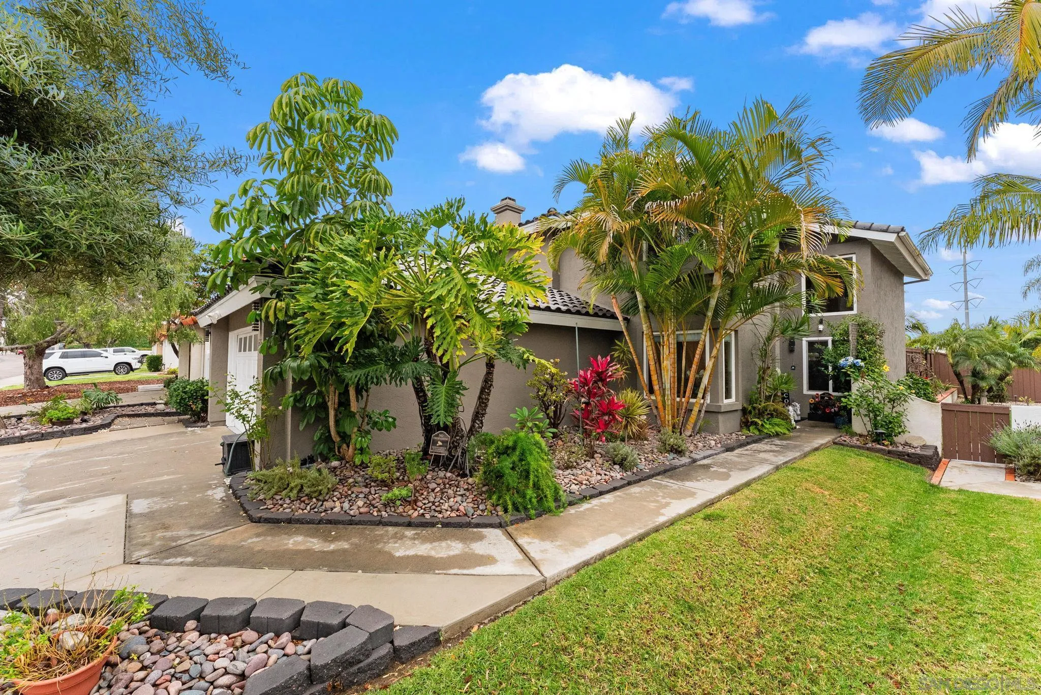 https://cdn.realtyfeed.com/cdn/127/260003758/c8cbc07036961dcdc086a193b57d1758.webp