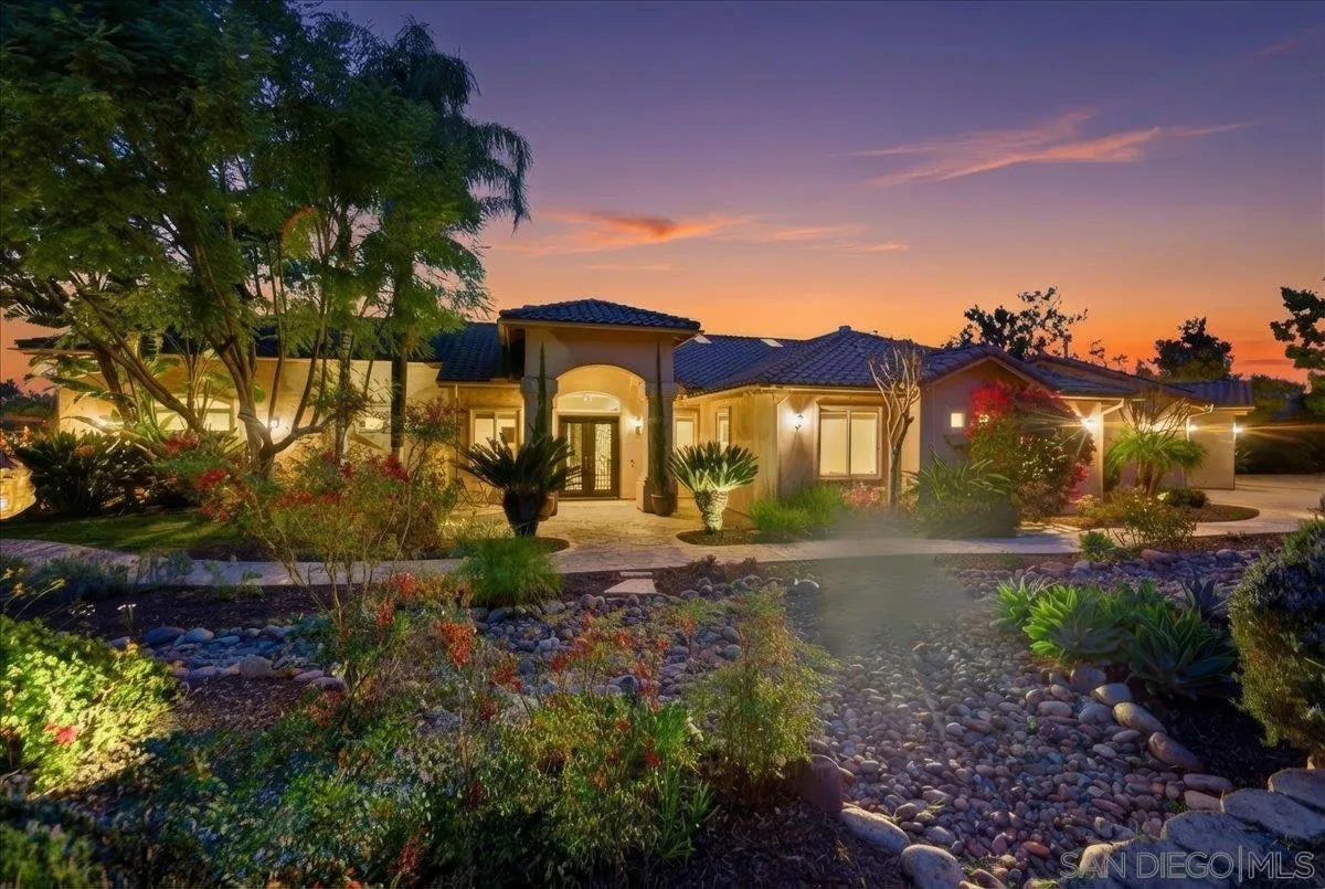https://cdn.realtyfeed.com/cdn/127/260003761/59dc2946c29bd708f8a69e106222b06b.webp