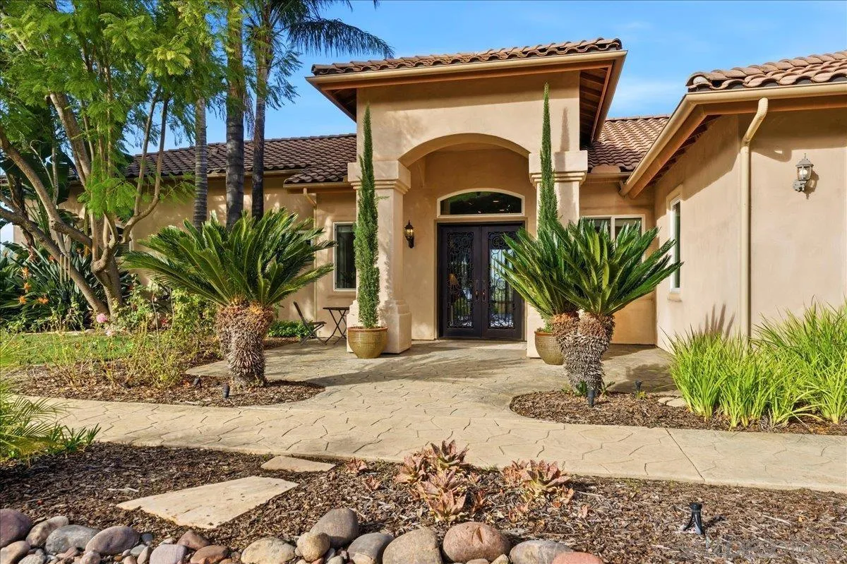 https://cdn.realtyfeed.com/cdn/127/260003761/830c555572bce4b91693133678f5f5e1.webp