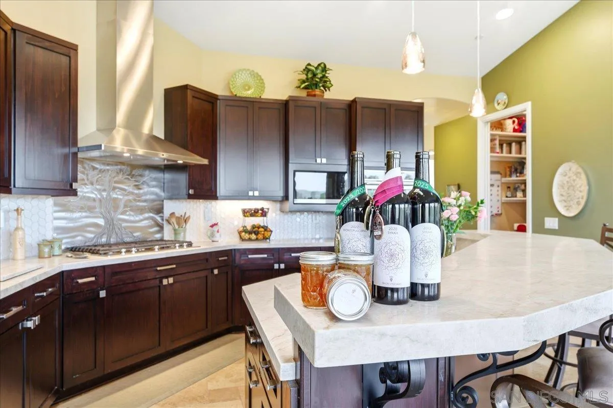 https://cdn.realtyfeed.com/cdn/127/260003761/8a14b40772529372acbd7f41ab7aafa9.webp