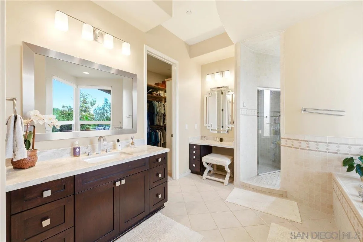 https://cdn.realtyfeed.com/cdn/127/260003761/b10fc05686d9a8ce52939ba49be7ebf8.webp