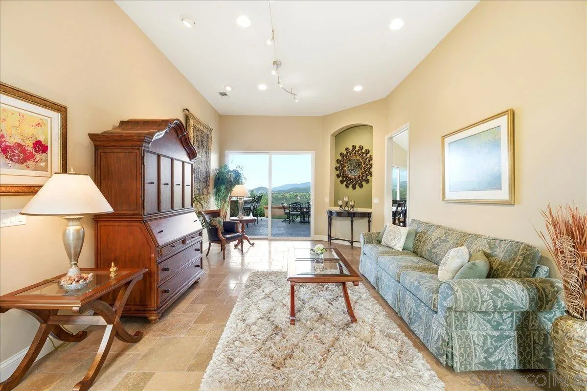 https://cdn.realtyfeed.com/cdn/127/260003761/fe0c33beddf2d9606ba5d4dc36c54627.webp