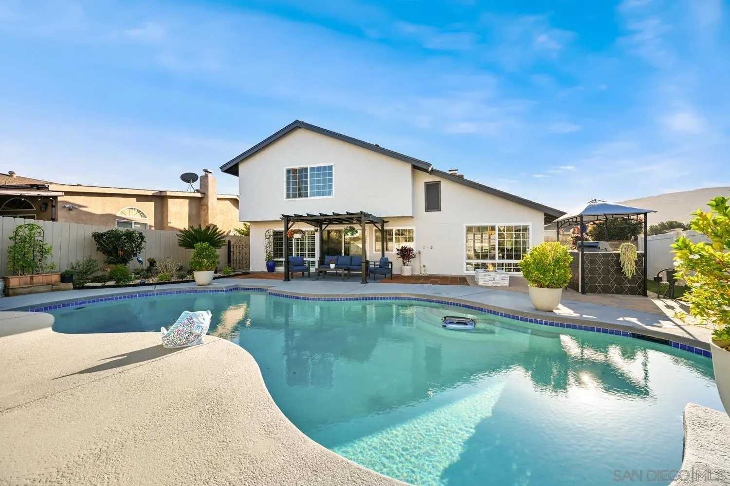 https://cdn.realtyfeed.com/cdn/127/260003763/0a0420dab295510ee61452a202f850e0.webp