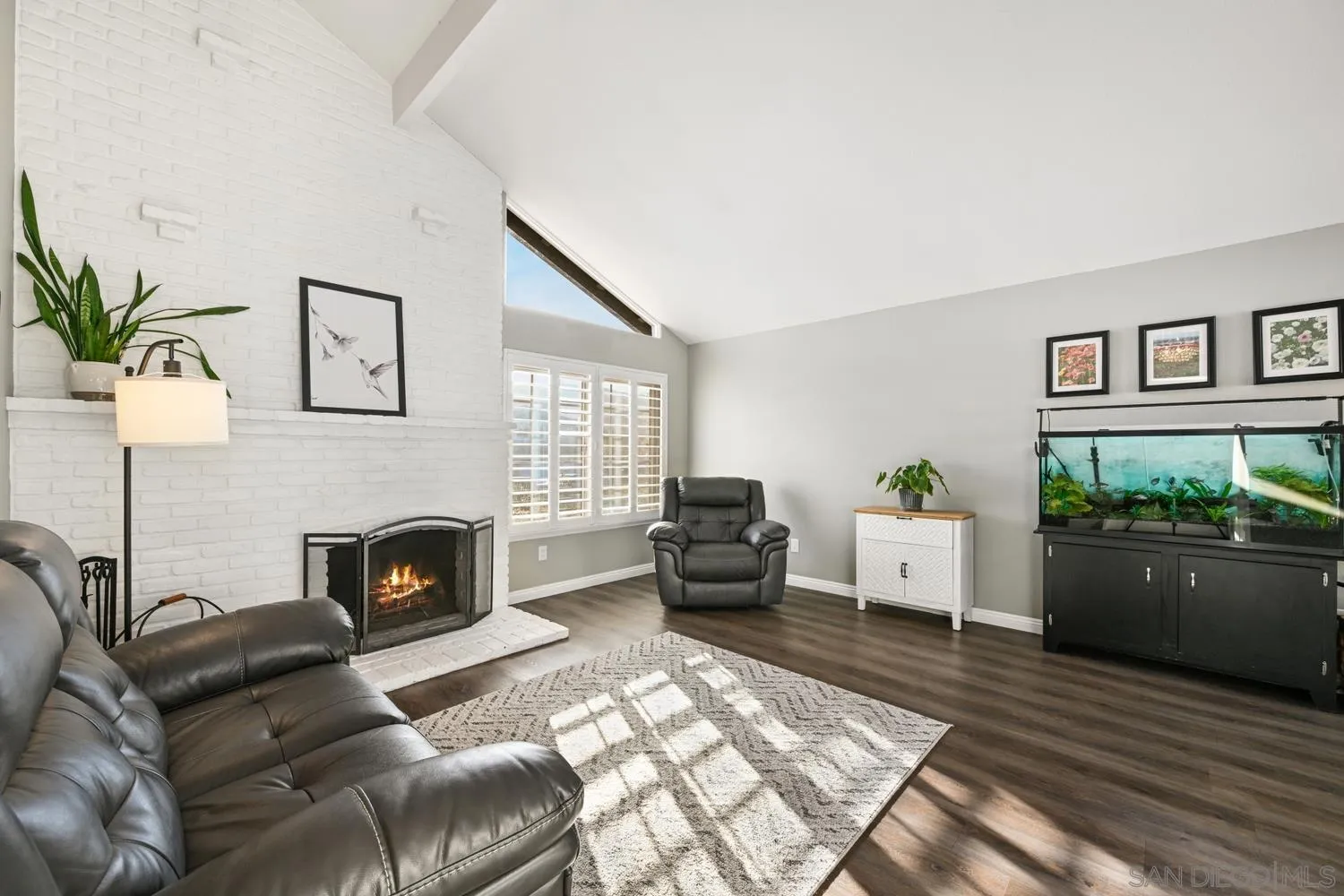 https://cdn.realtyfeed.com/cdn/127/260003763/123f8a8b6384a536fe3ab54f5293961c.webp