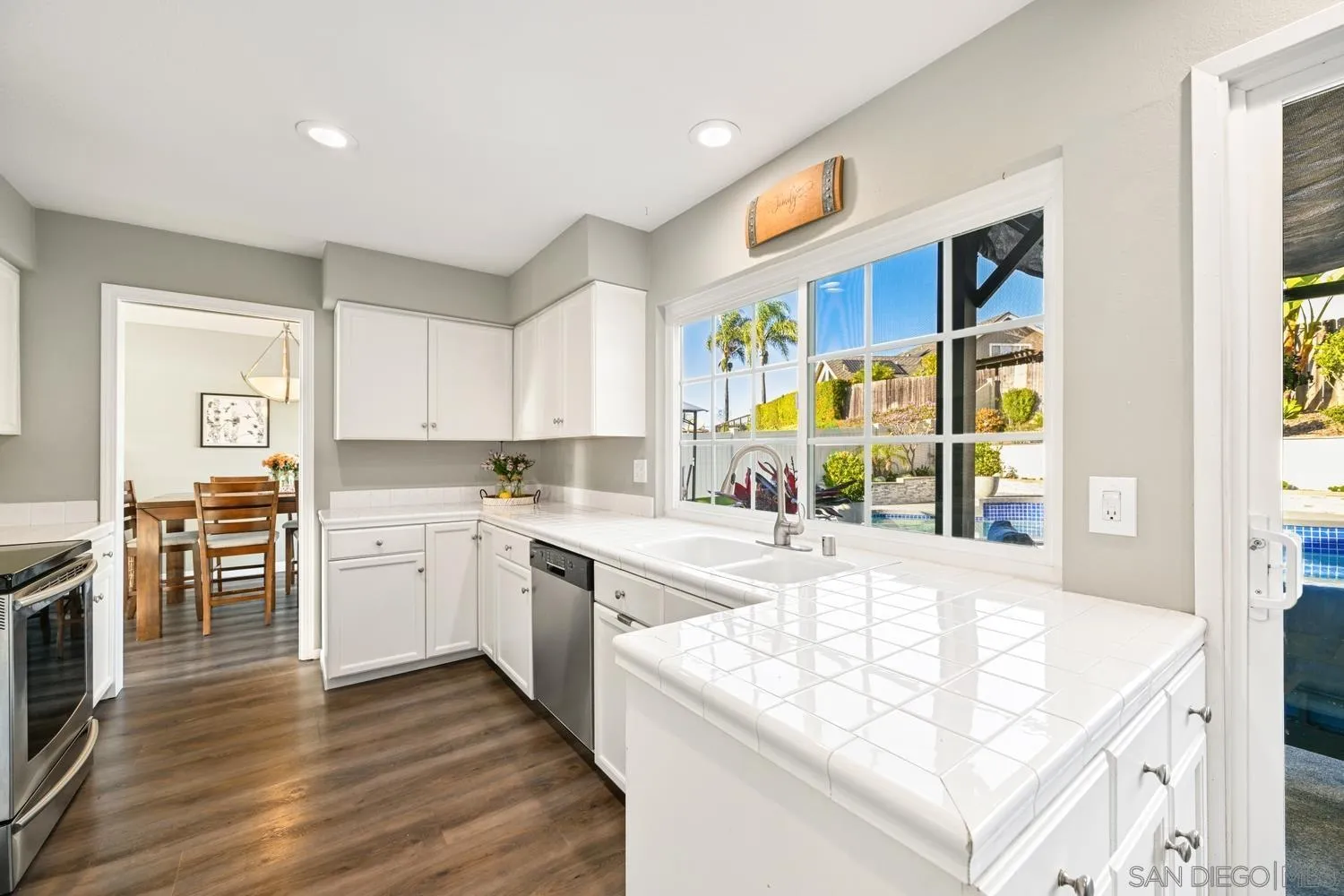 https://cdn.realtyfeed.com/cdn/127/260003763/dd055cadffbd4357f1b321c08181ddec.webp