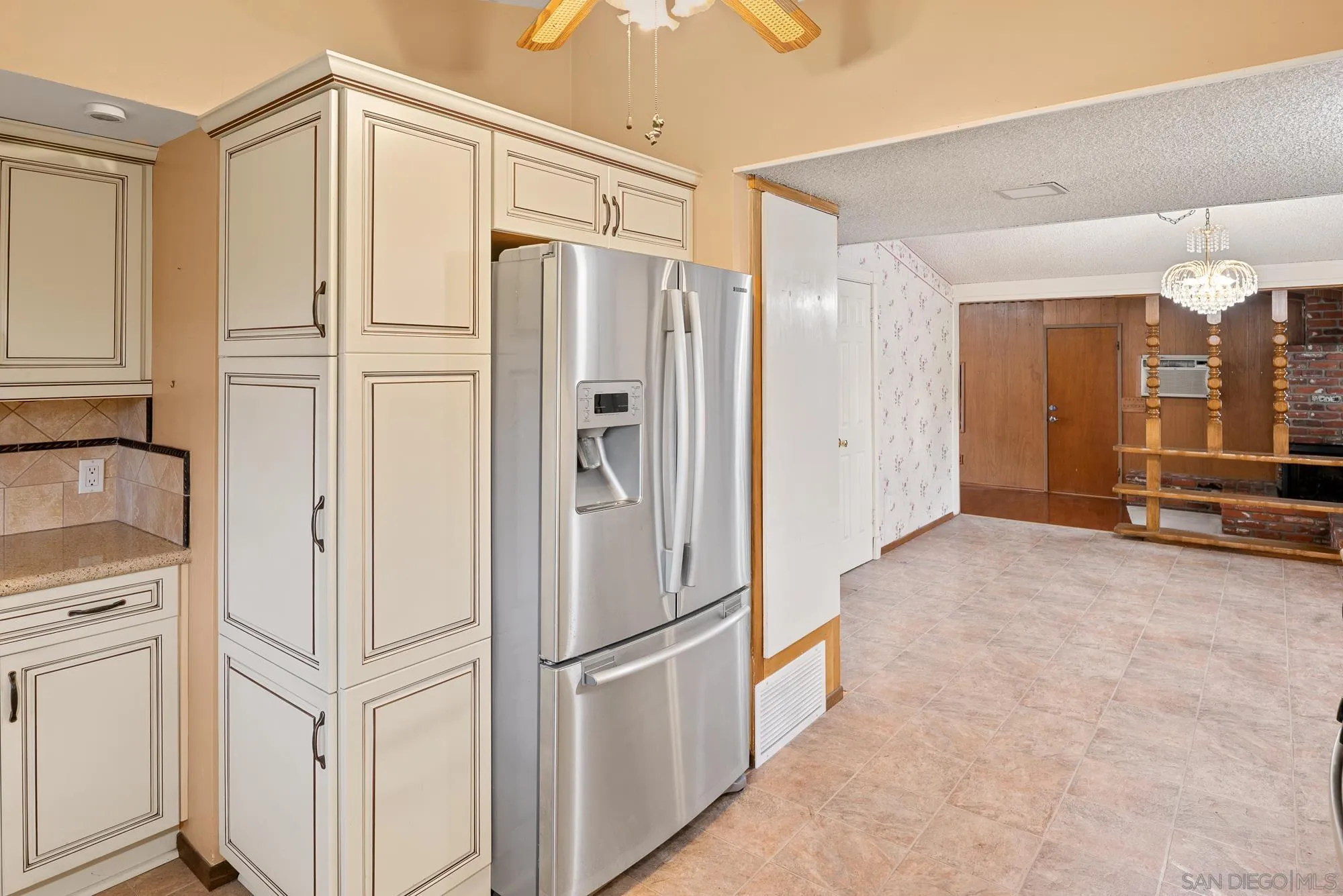 https://cdn.realtyfeed.com/cdn/127/260003768/476bd5be8694bd864f6cae62ab839084.webp