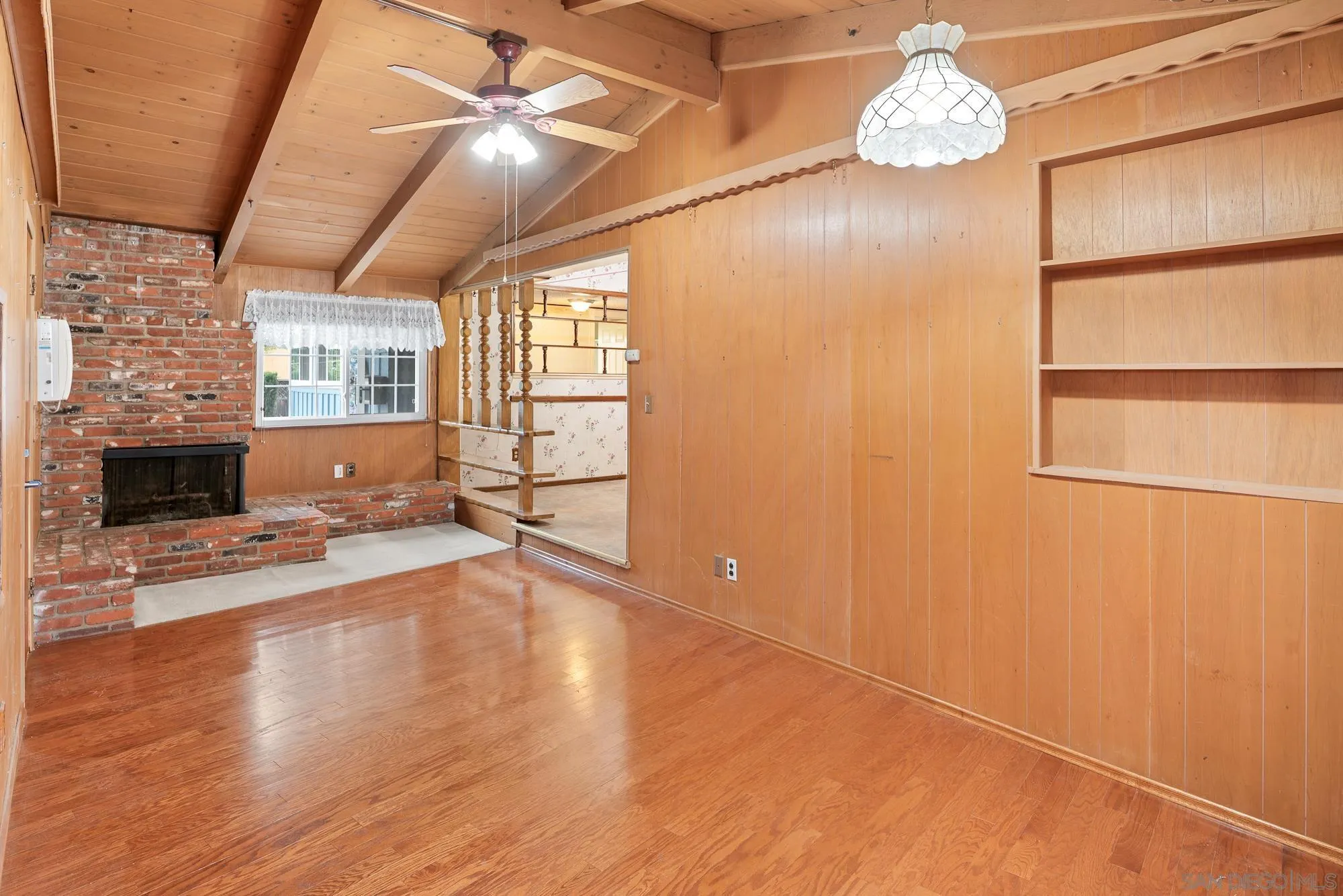 https://cdn.realtyfeed.com/cdn/127/260003768/550469e700b6fd442b921d45ef508bf9.webp