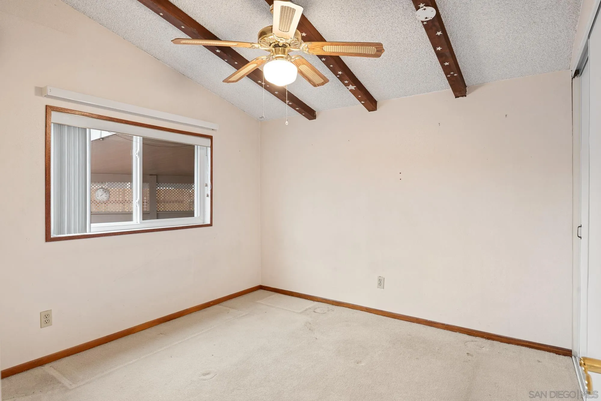 https://cdn.realtyfeed.com/cdn/127/260003768/5fe2584f48f485605dafc4be0db4f430.webp