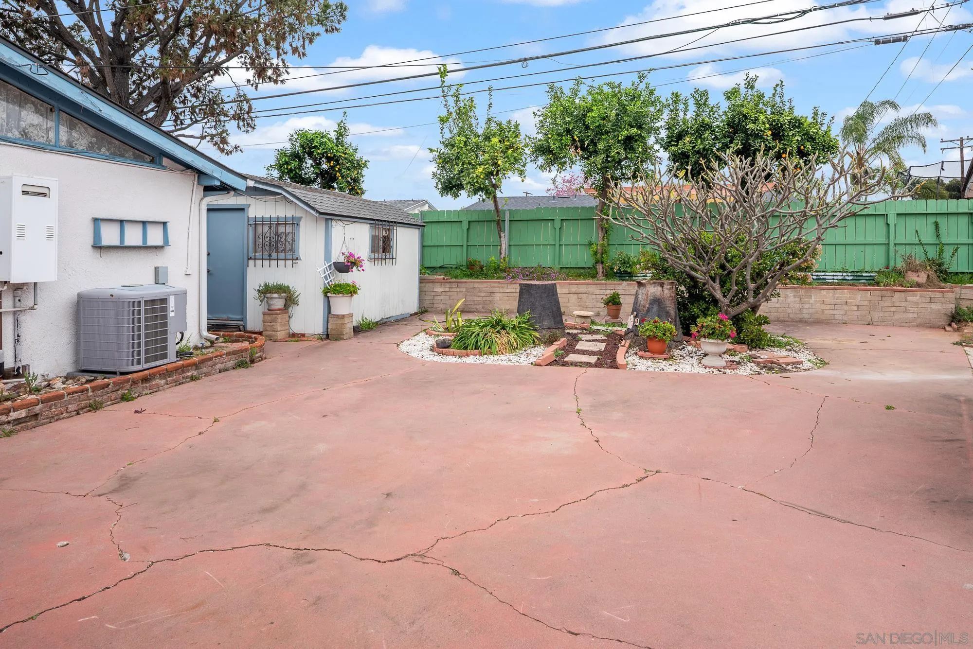 https://cdn.realtyfeed.com/cdn/127/260003768/d66274f2f304ee02f5b67d5521b51a9a.webp