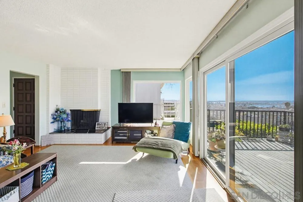 https://cdn.realtyfeed.com/cdn/127/260003775/0db0a1b0b65f21e79d011cce21b598b2.webp