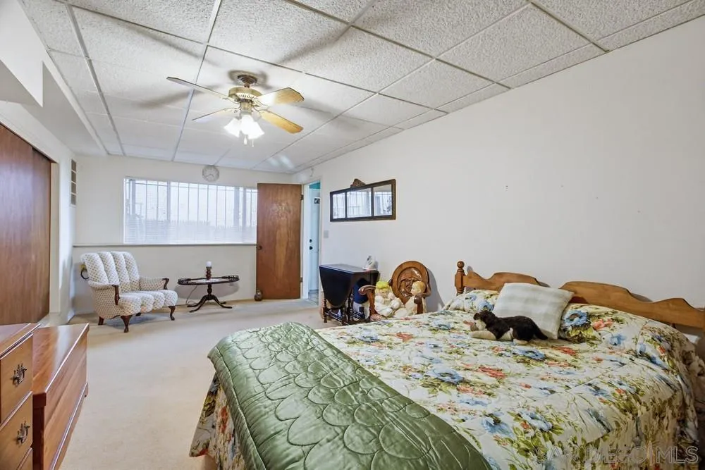 https://cdn.realtyfeed.com/cdn/127/260003775/11c49e7d8f44b6fb6dae08175ee06028.webp