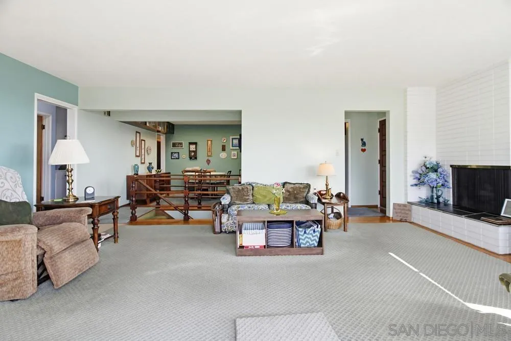 https://cdn.realtyfeed.com/cdn/127/260003775/38738d65466158873d69eecb71d6c714.webp