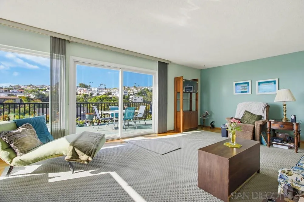 https://cdn.realtyfeed.com/cdn/127/260003775/58f5cafc89b7daa16c577d9232e5a487.webp