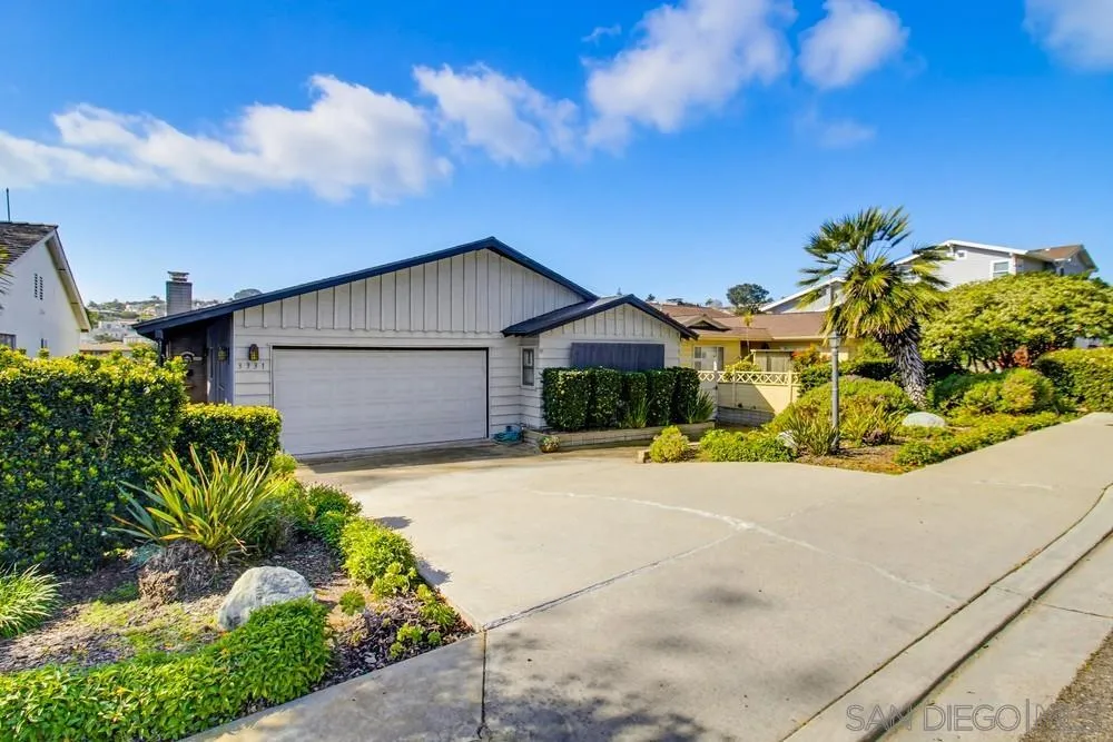 https://cdn.realtyfeed.com/cdn/127/260003775/dd2189c8879aac1d7c9a36f2b7a574f0.webp