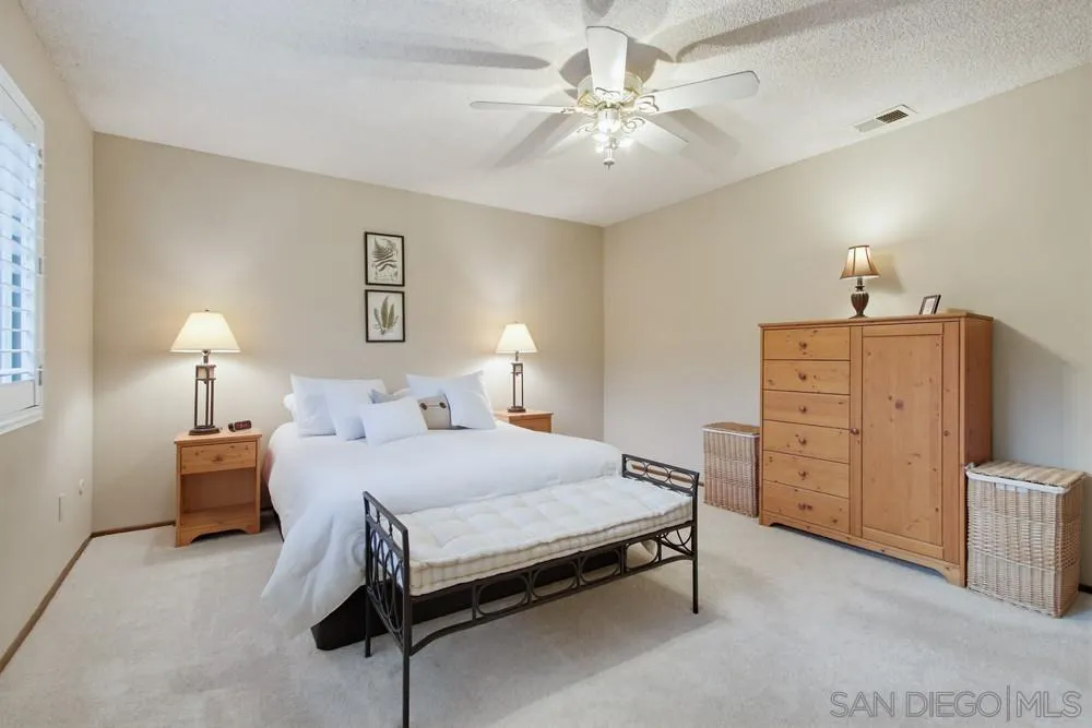 https://cdn.realtyfeed.com/cdn/127/260003777/7569e75acf2f5c6202a35a220a92805d.webp