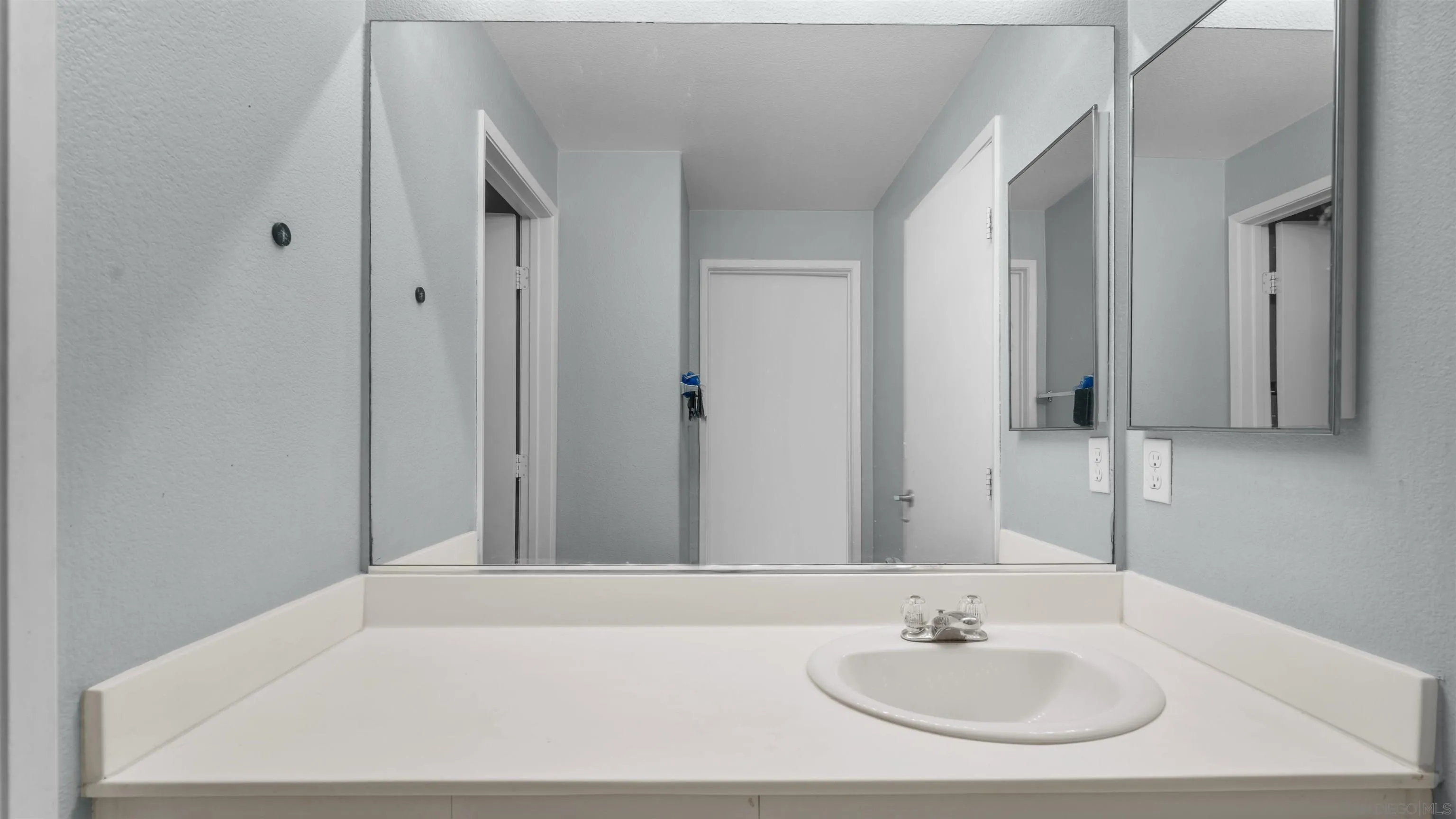 Photo #33: 260003778 Listing: Photo #33