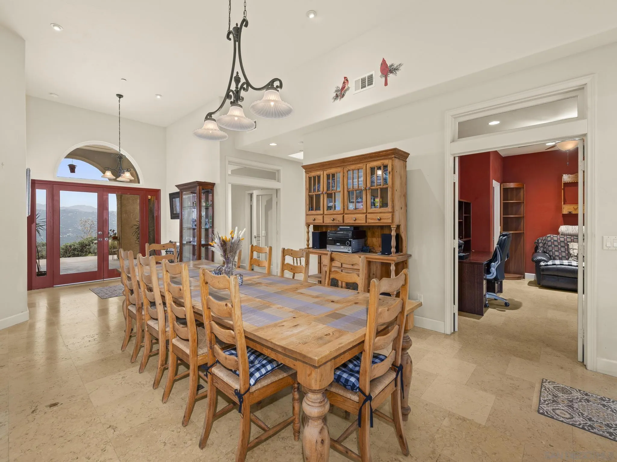 https://cdn.realtyfeed.com/cdn/127/260003779/08628af868bedbcc0e8e66c96a9cd96d.webp