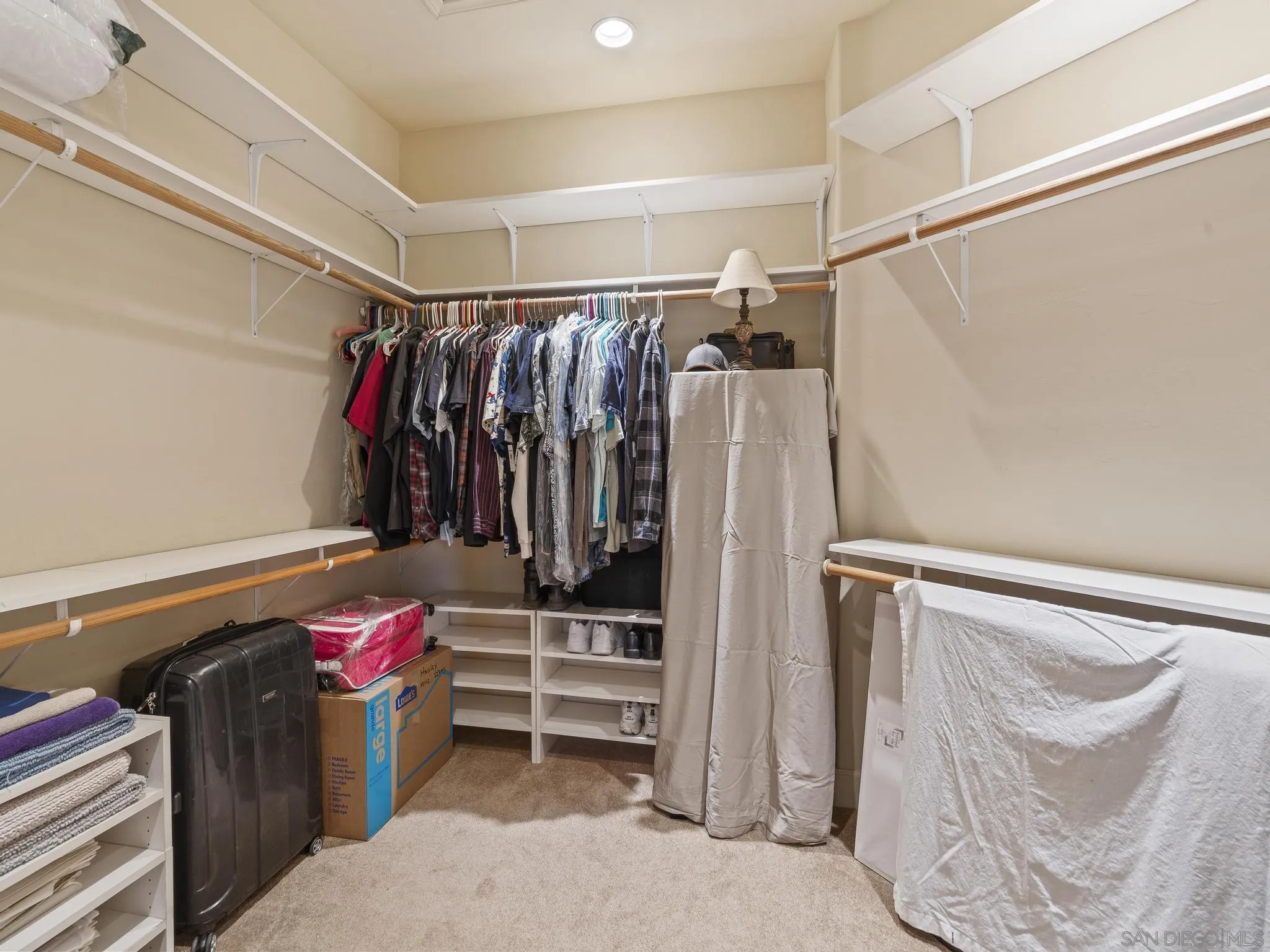 https://cdn.realtyfeed.com/cdn/127/260003779/621c03939c6ccd06e5ce810acaea29d5.webp