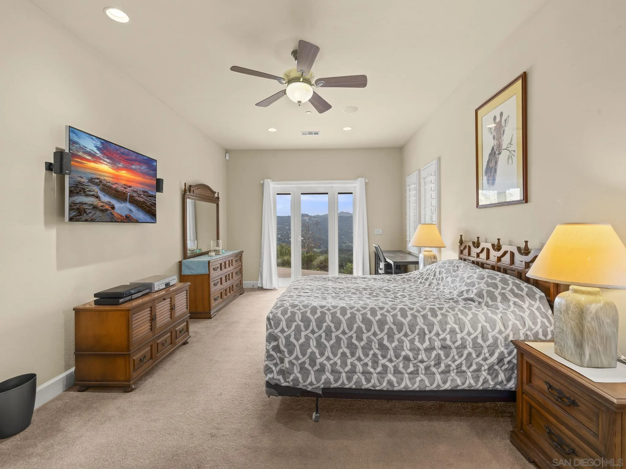 https://cdn.realtyfeed.com/cdn/127/260003779/93fa463d1e0ffe8f6c0ed84e34b21d58.webp
