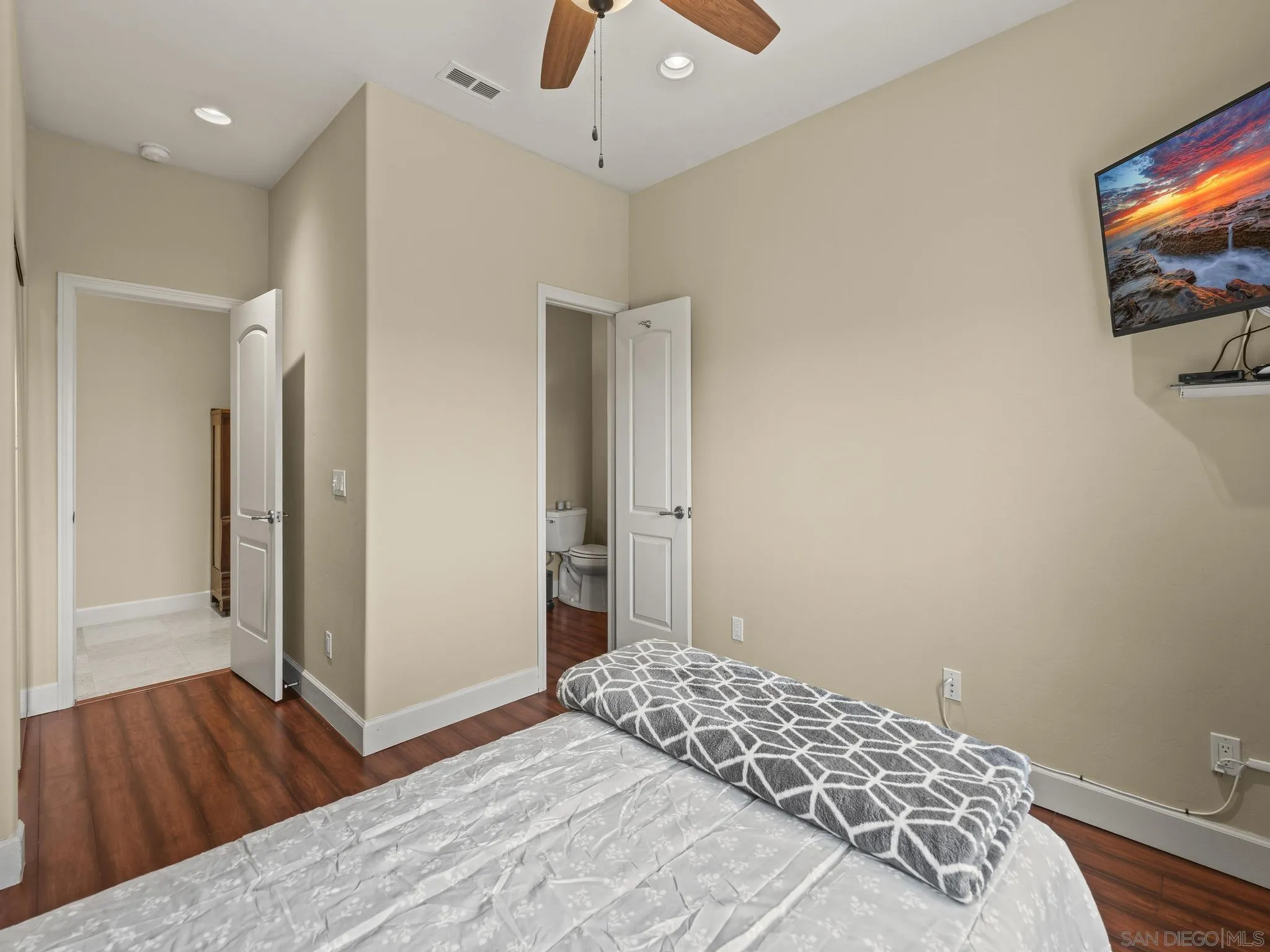https://cdn.realtyfeed.com/cdn/127/260003779/ac1e7d586b57e4d31ea5d502cdd071e1.webp