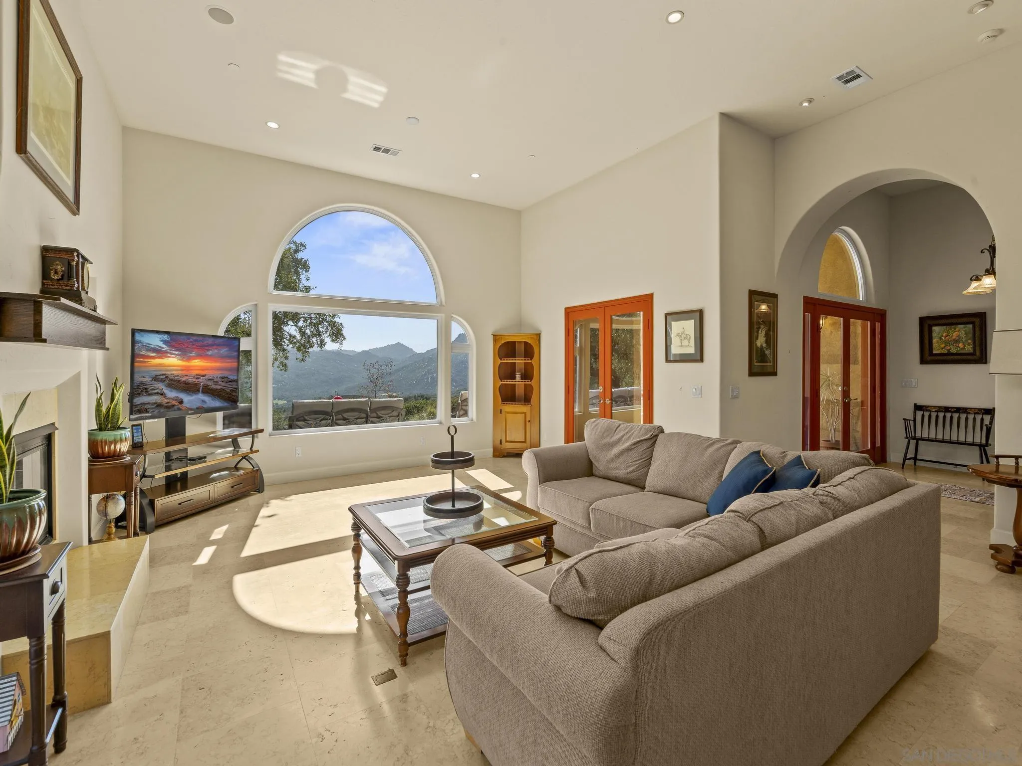 https://cdn.realtyfeed.com/cdn/127/260003779/ba2d4688ed458c105f0ea1791cd92bdd.webp