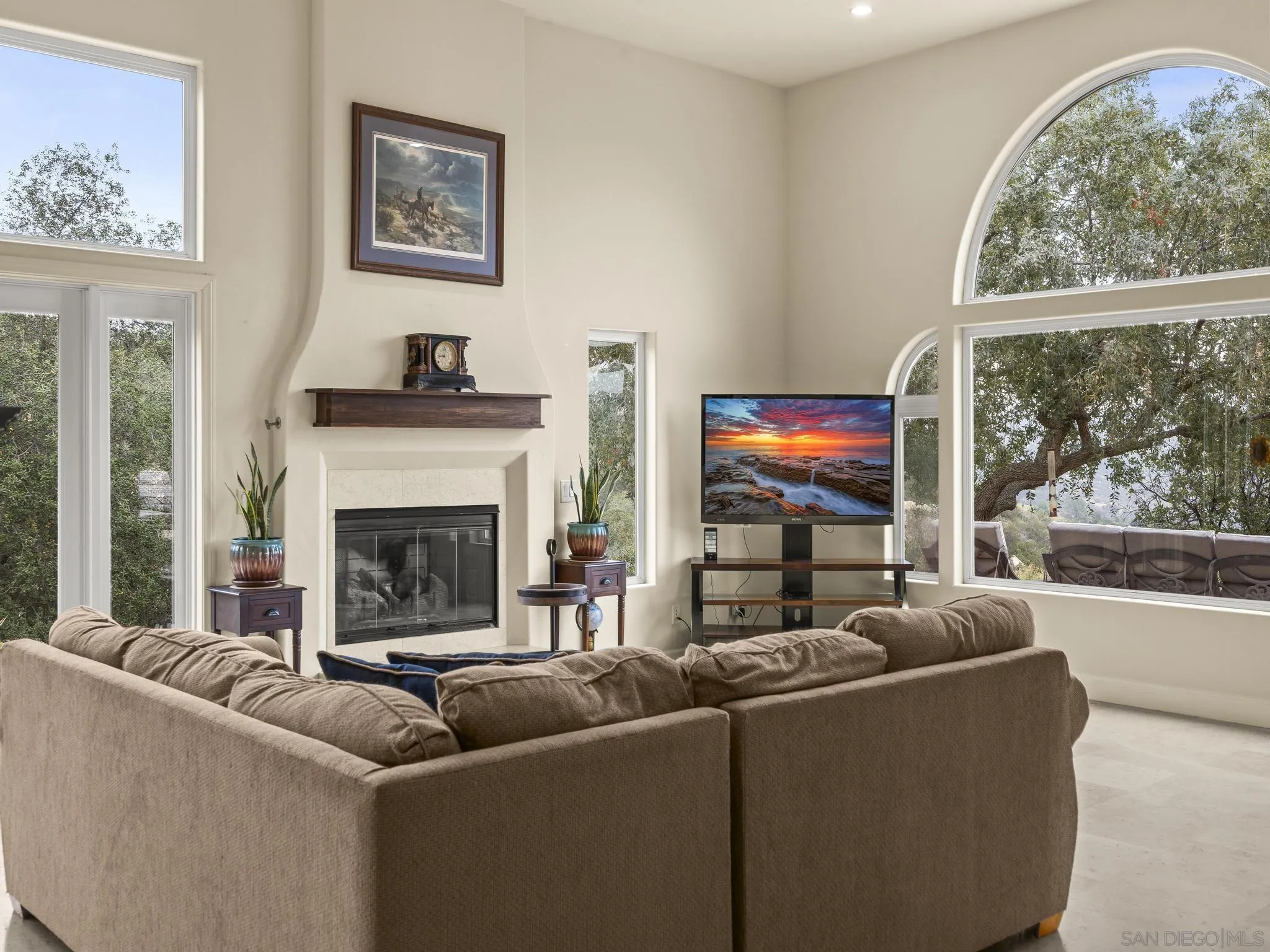 https://cdn.realtyfeed.com/cdn/127/260003779/ca3a9db068bb4911295ad3d4d12dc945.webp