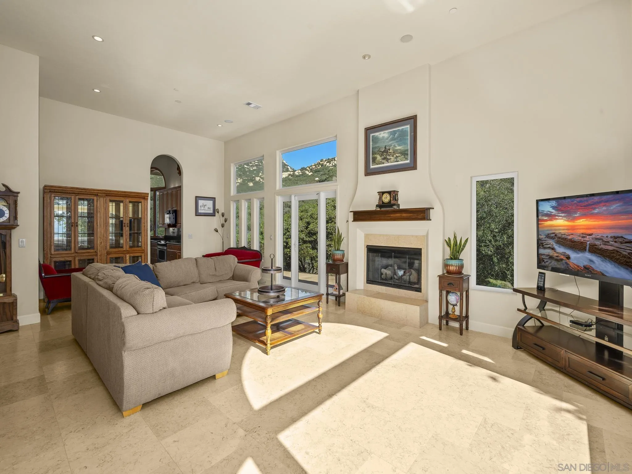 https://cdn.realtyfeed.com/cdn/127/260003779/ca8b5ce289b85102b66fdd74b32dca16.webp
