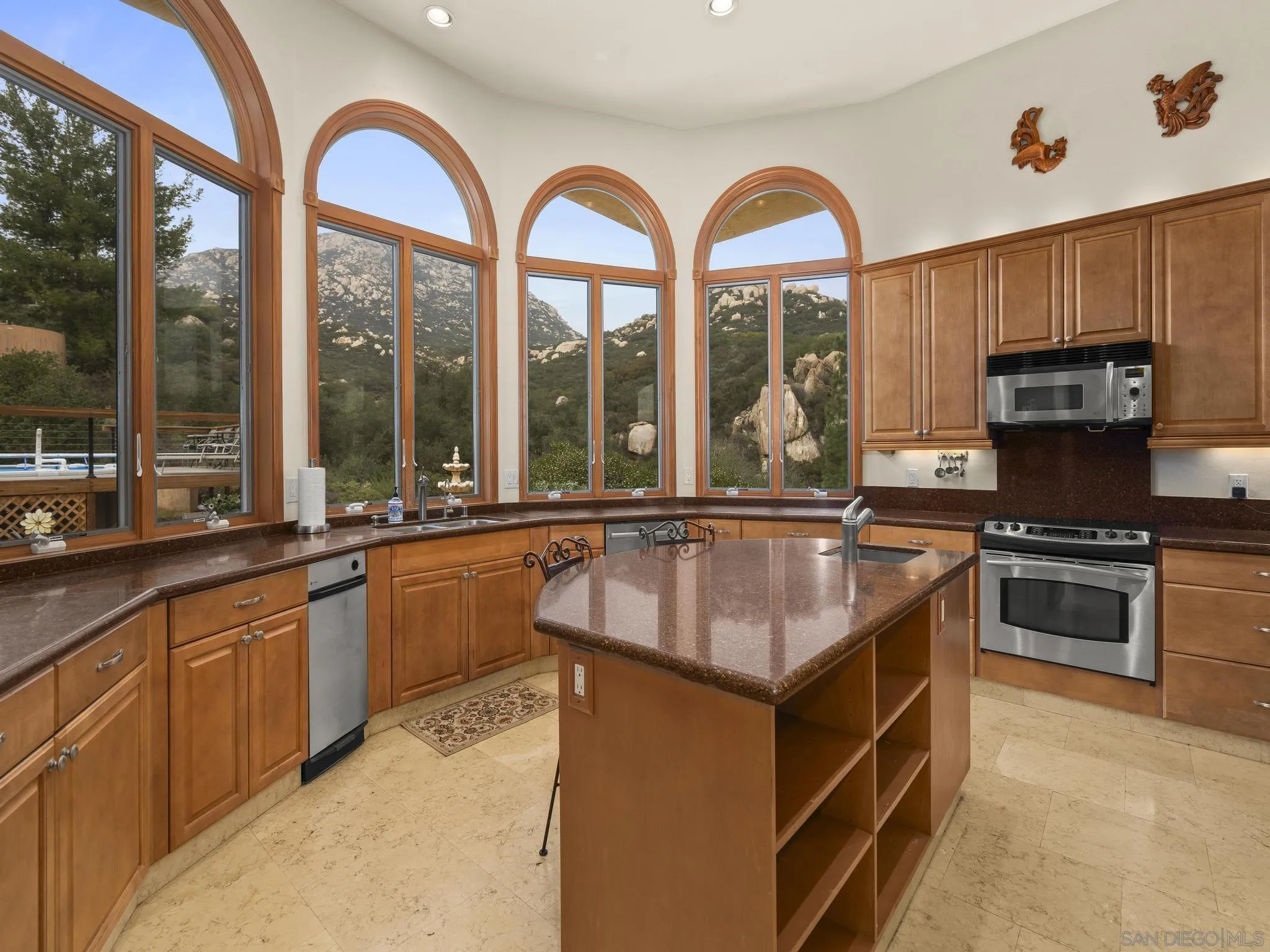 https://cdn.realtyfeed.com/cdn/127/260003779/d2ecad0422d5a402fdccae6a39ab11d5.webp