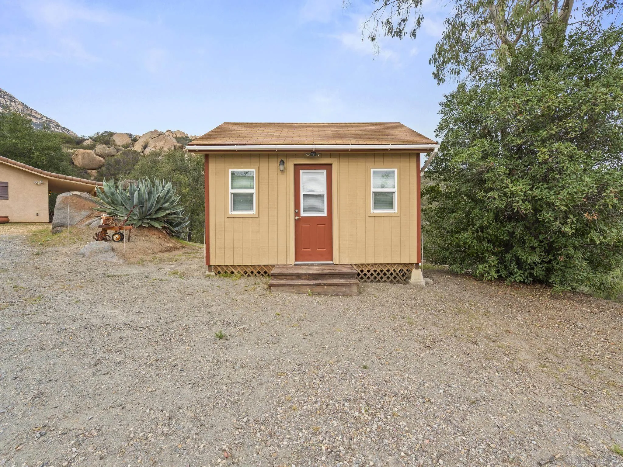 https://cdn.realtyfeed.com/cdn/127/260003779/f15552c8b065f62a105fa45fa7f367f2.webp