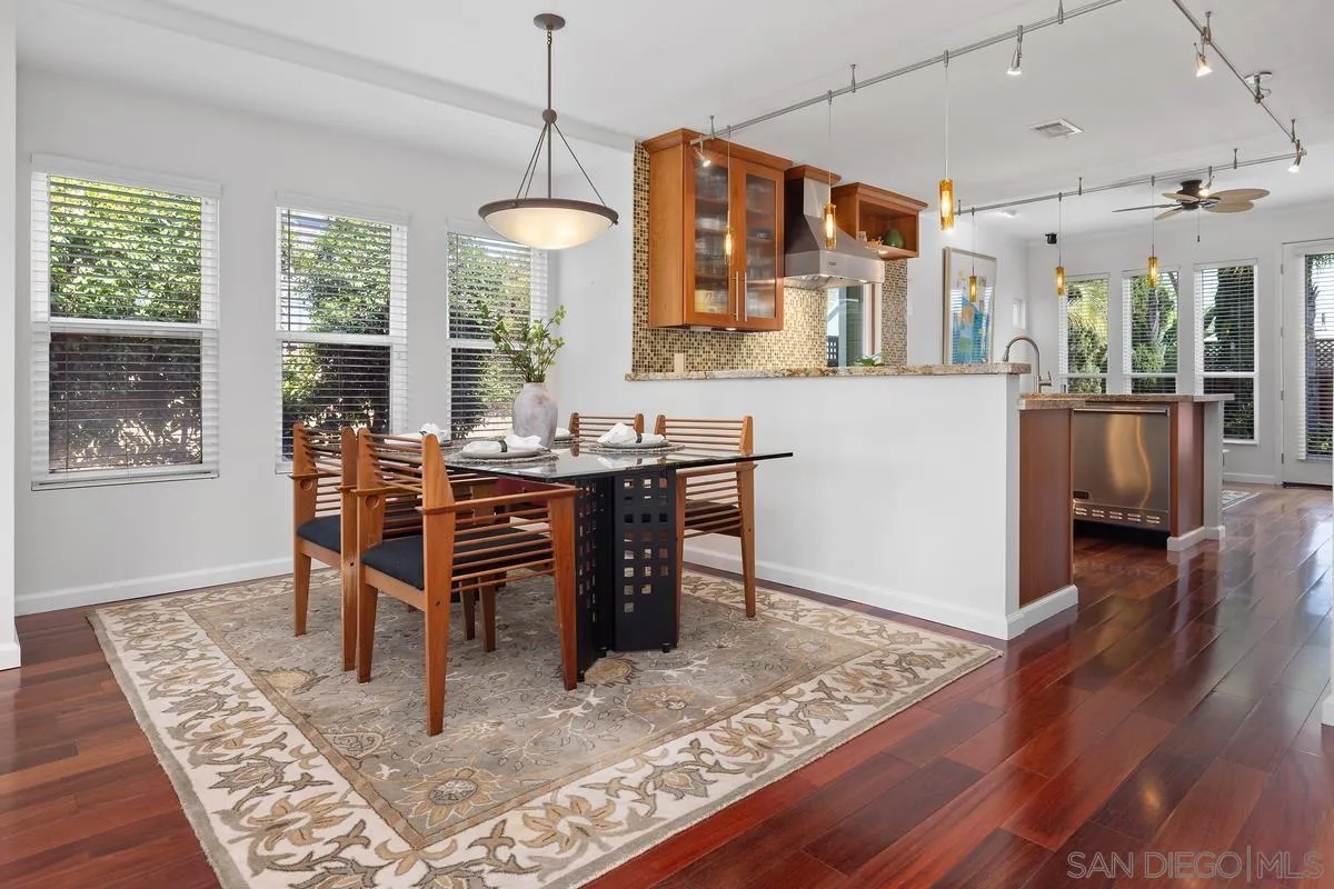 https://cdn.realtyfeed.com/cdn/127/260003788/4eb9dcdf248474285045aa7c55af6b28.webp